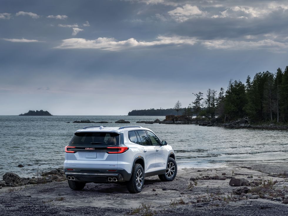 View Photos of the 2024 GMC Acadia