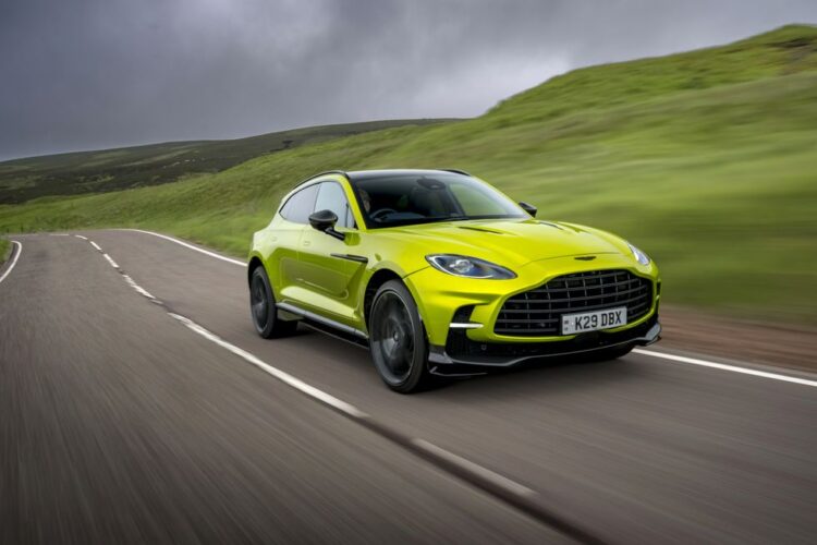 2025 Aston Martin DBX