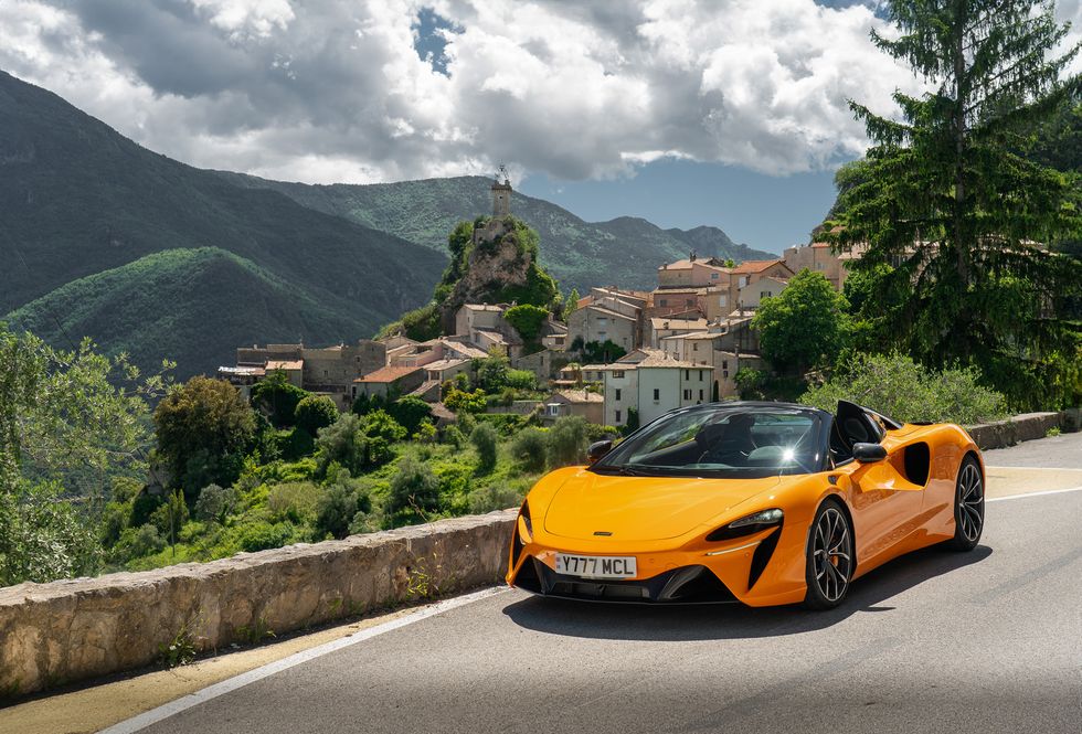View Photos of the 2025 McLaren Artura Spider