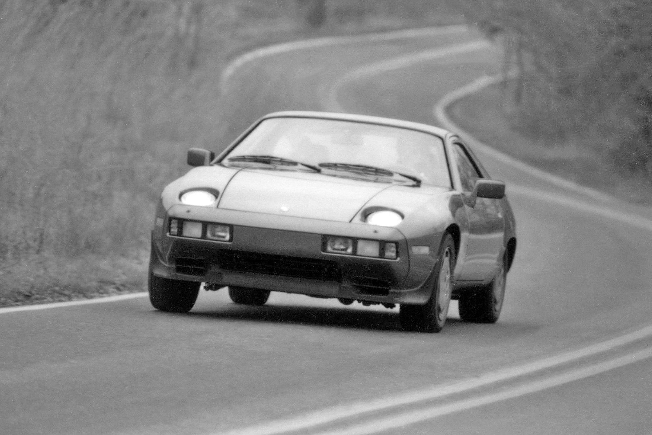 View Photos of the 1983 Porsche 928S