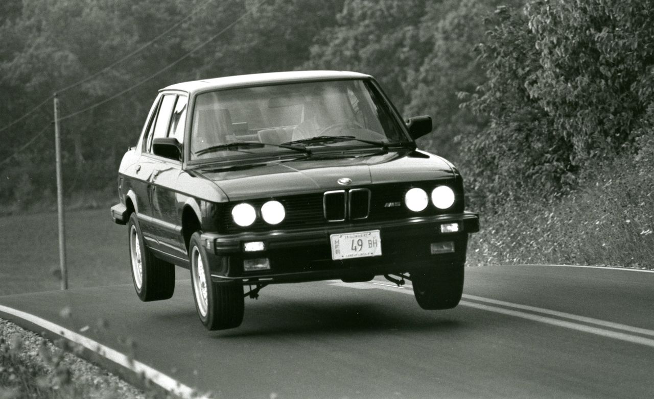 Tested: 1988 BMW M5 Takes Us to Church
