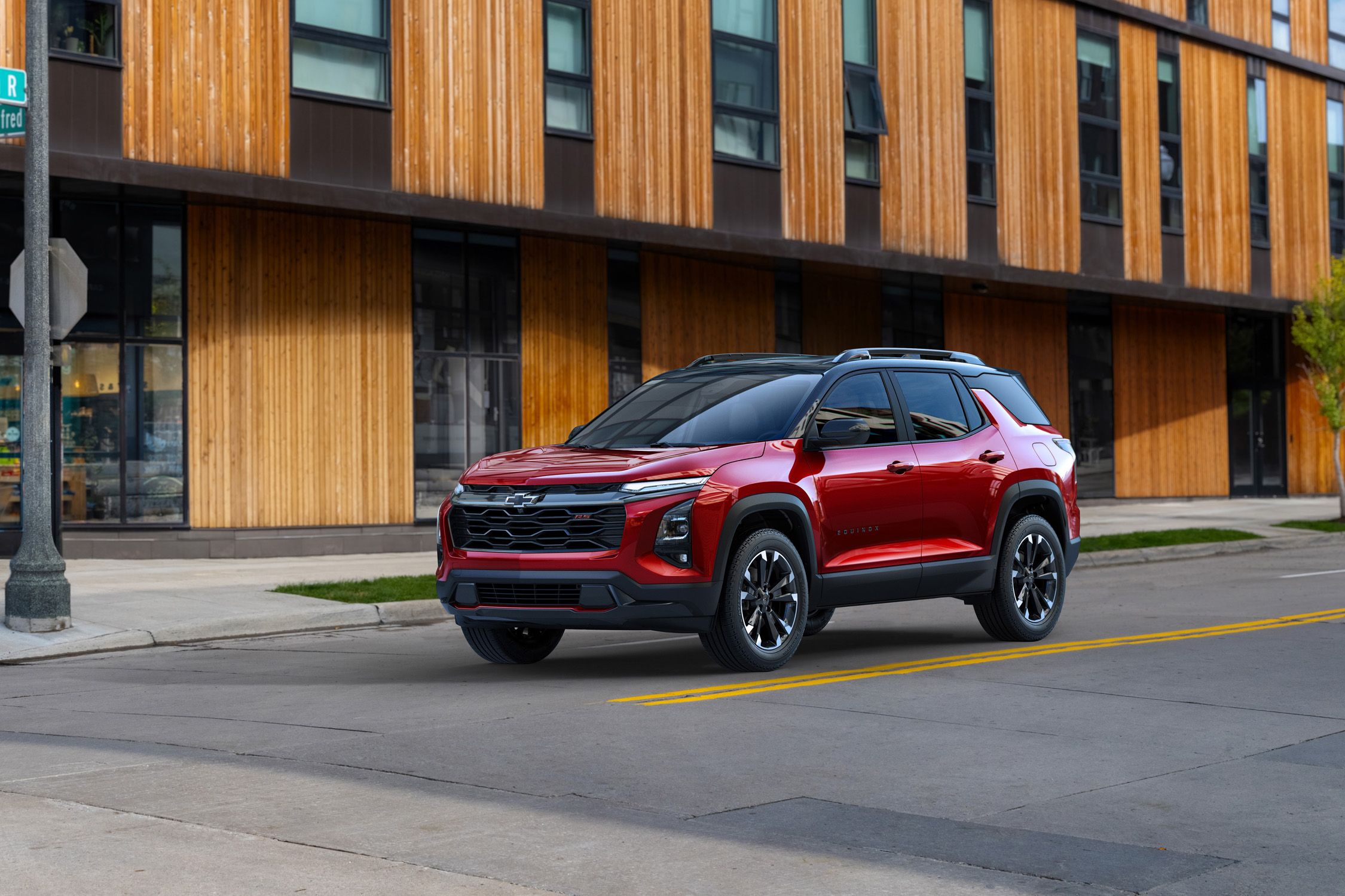 View Photos of the 2025 Chevrolet Equinox