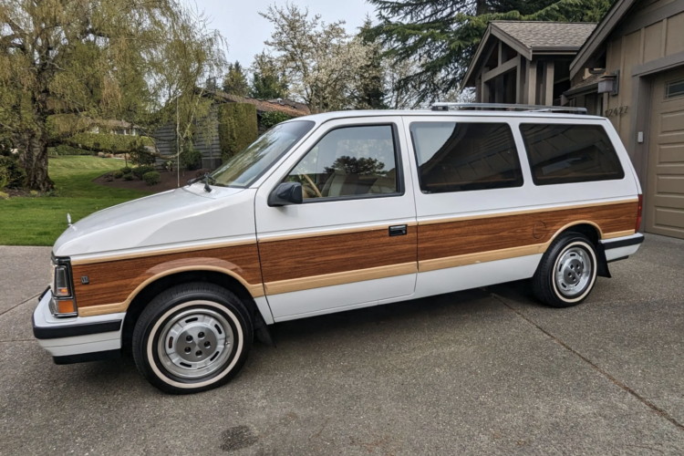 1990 Dodge Grand Caravan Is Today’s Bring a Trailer Pick