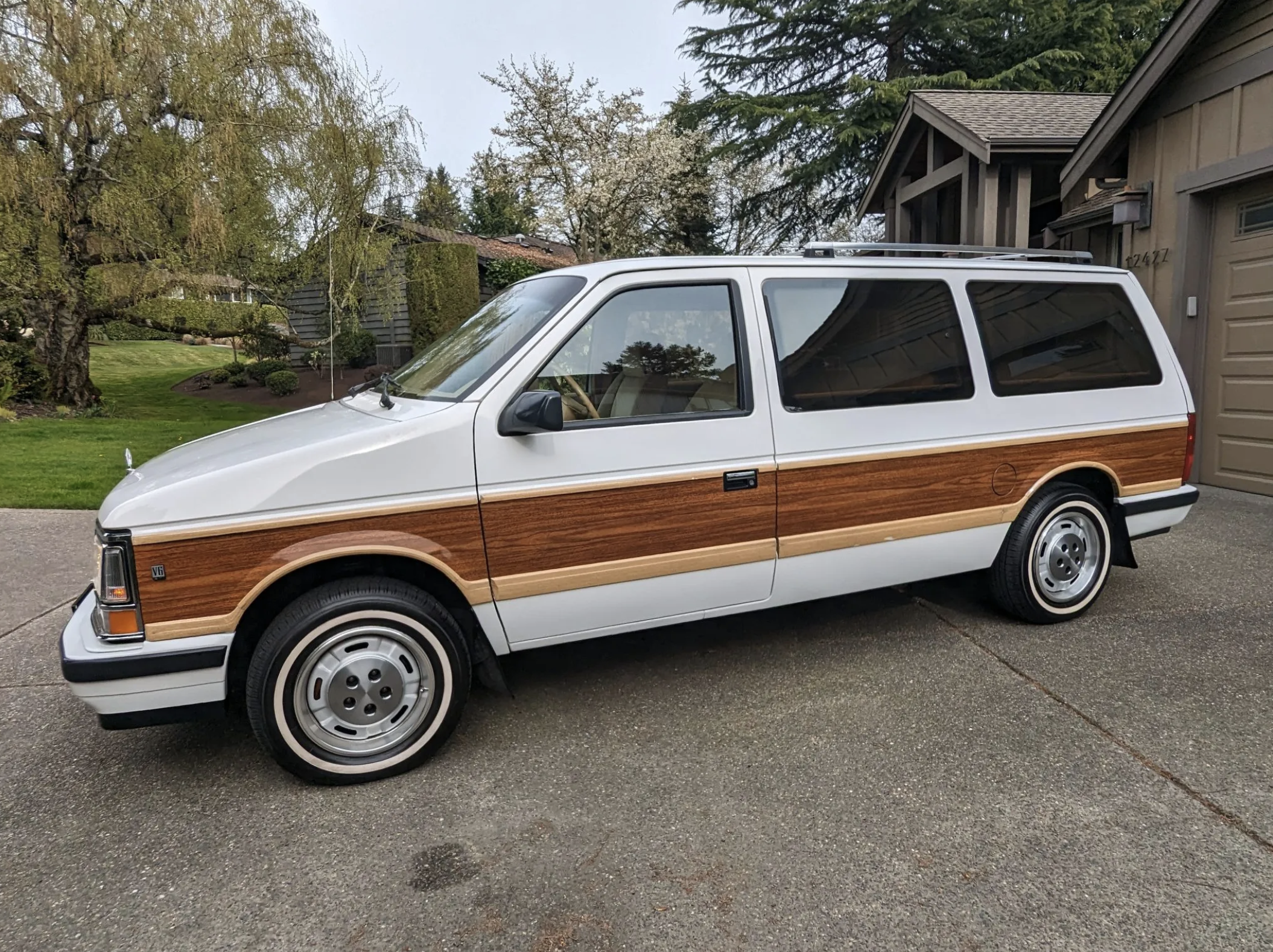 1990 Dodge Grand Caravan Is Today’s Bring a Trailer Pick