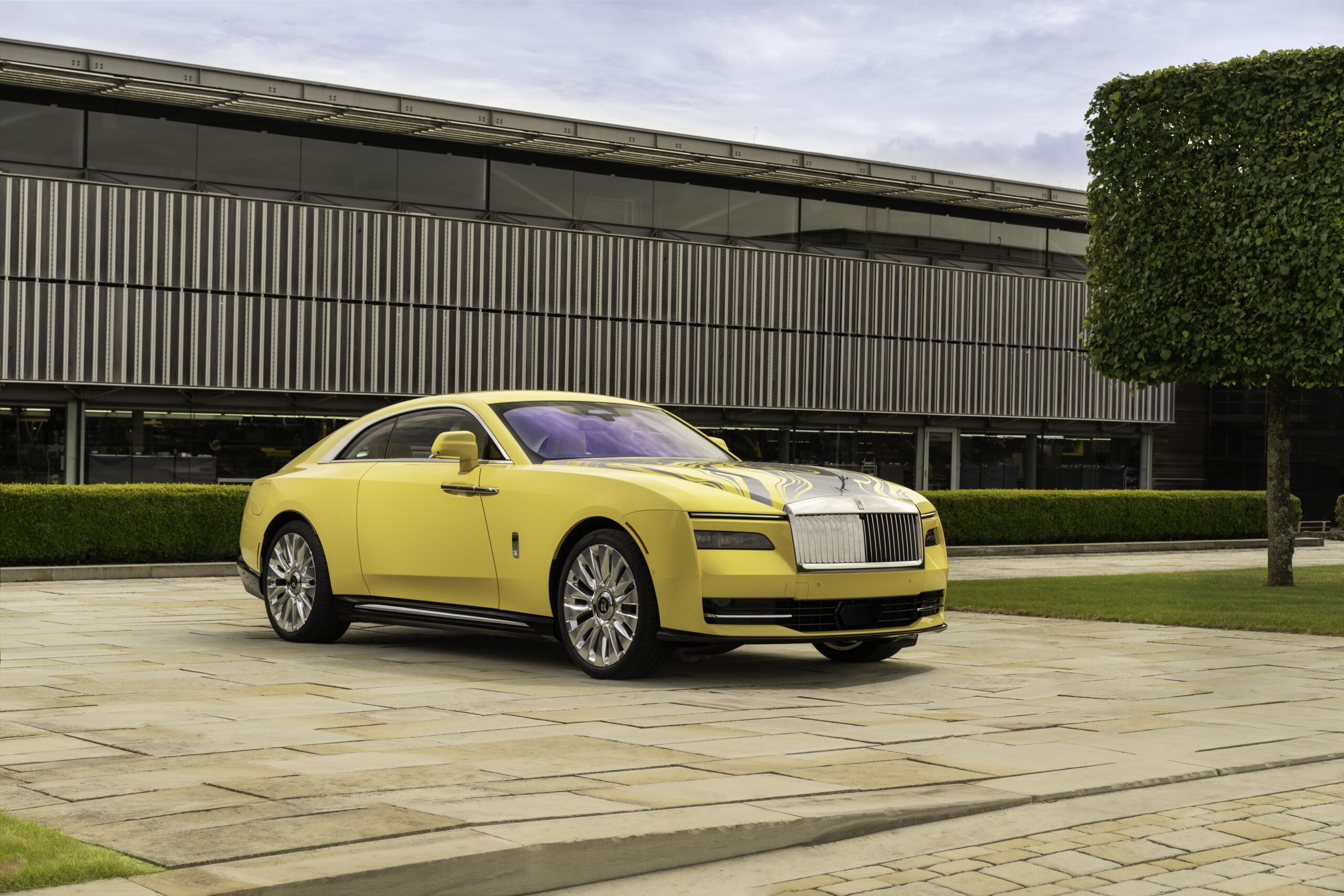 One-Off Rolls-Royce Spectre Semaphore Signals Eye-Catching Opulence