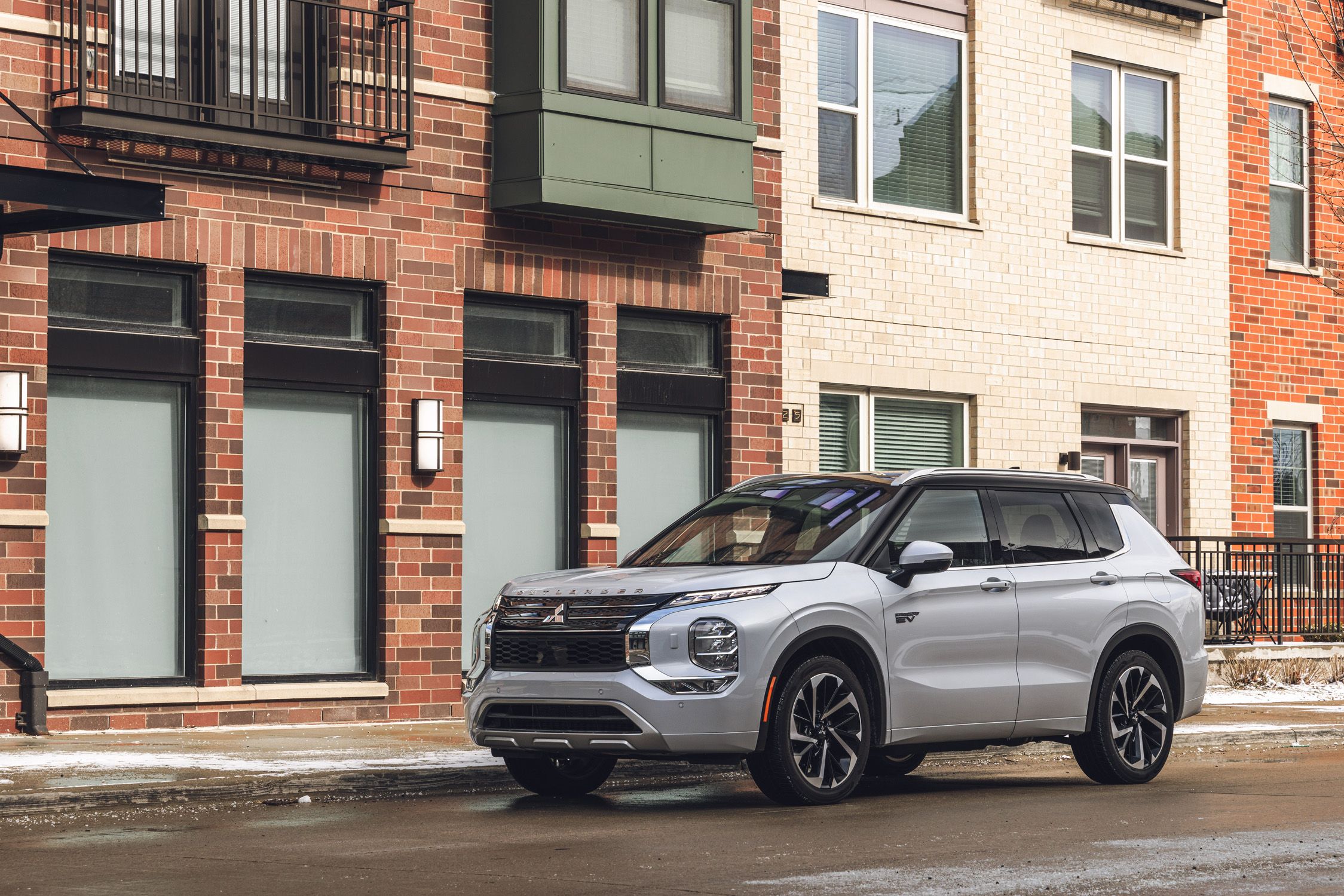 2025 Mitsubishi Outlander Hybrid