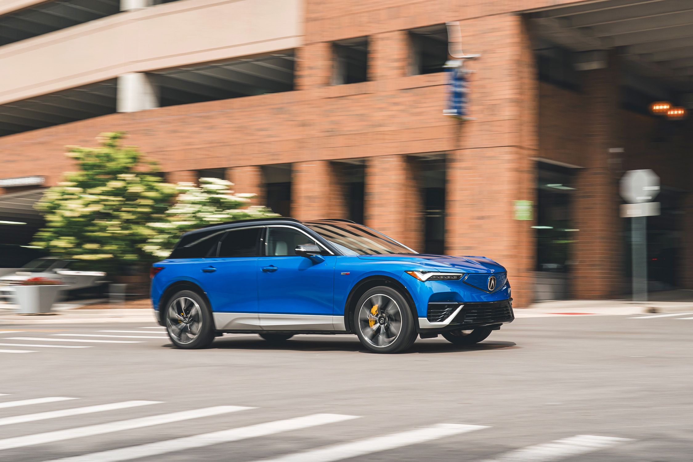 2025 Acura ZDX