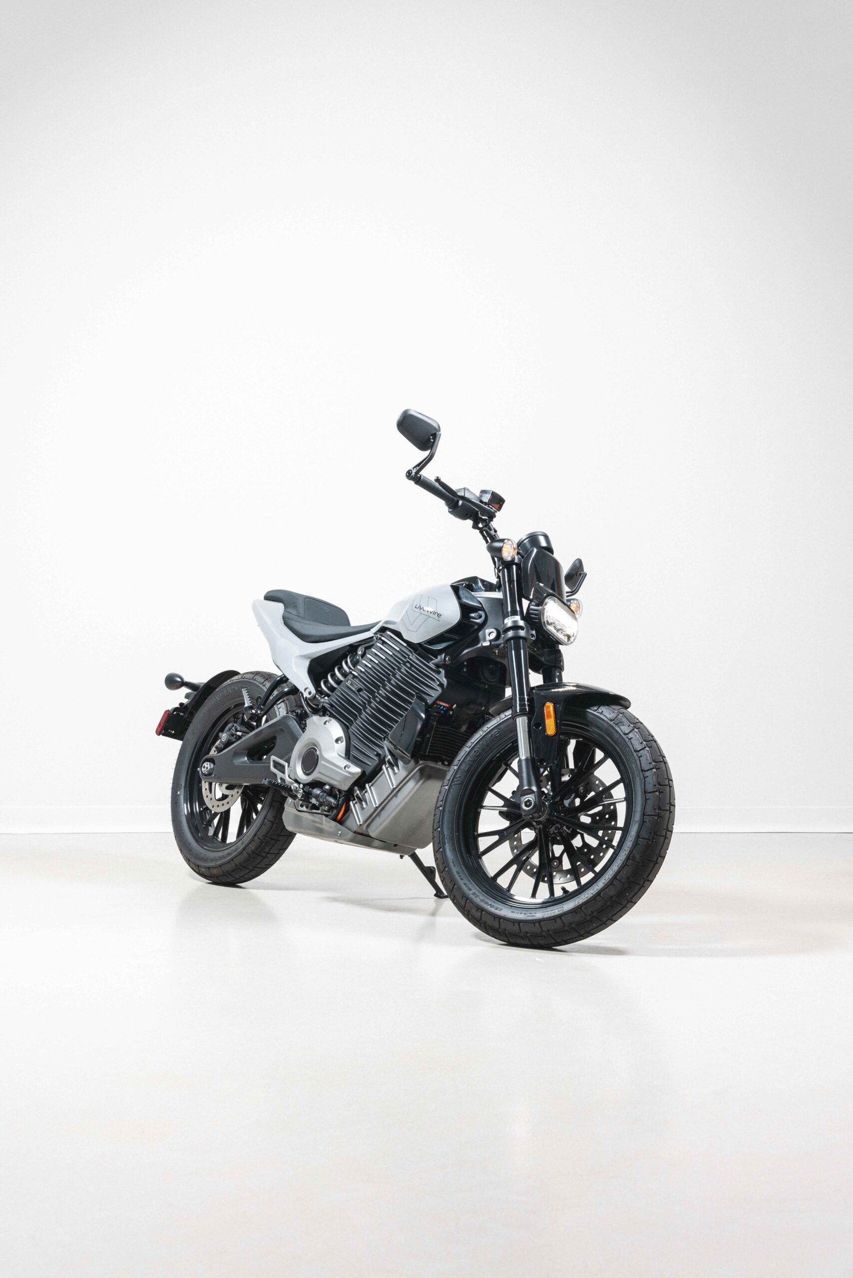View Photos of the 2024 LiveWire S2 Del Mar EV Motorcycle
