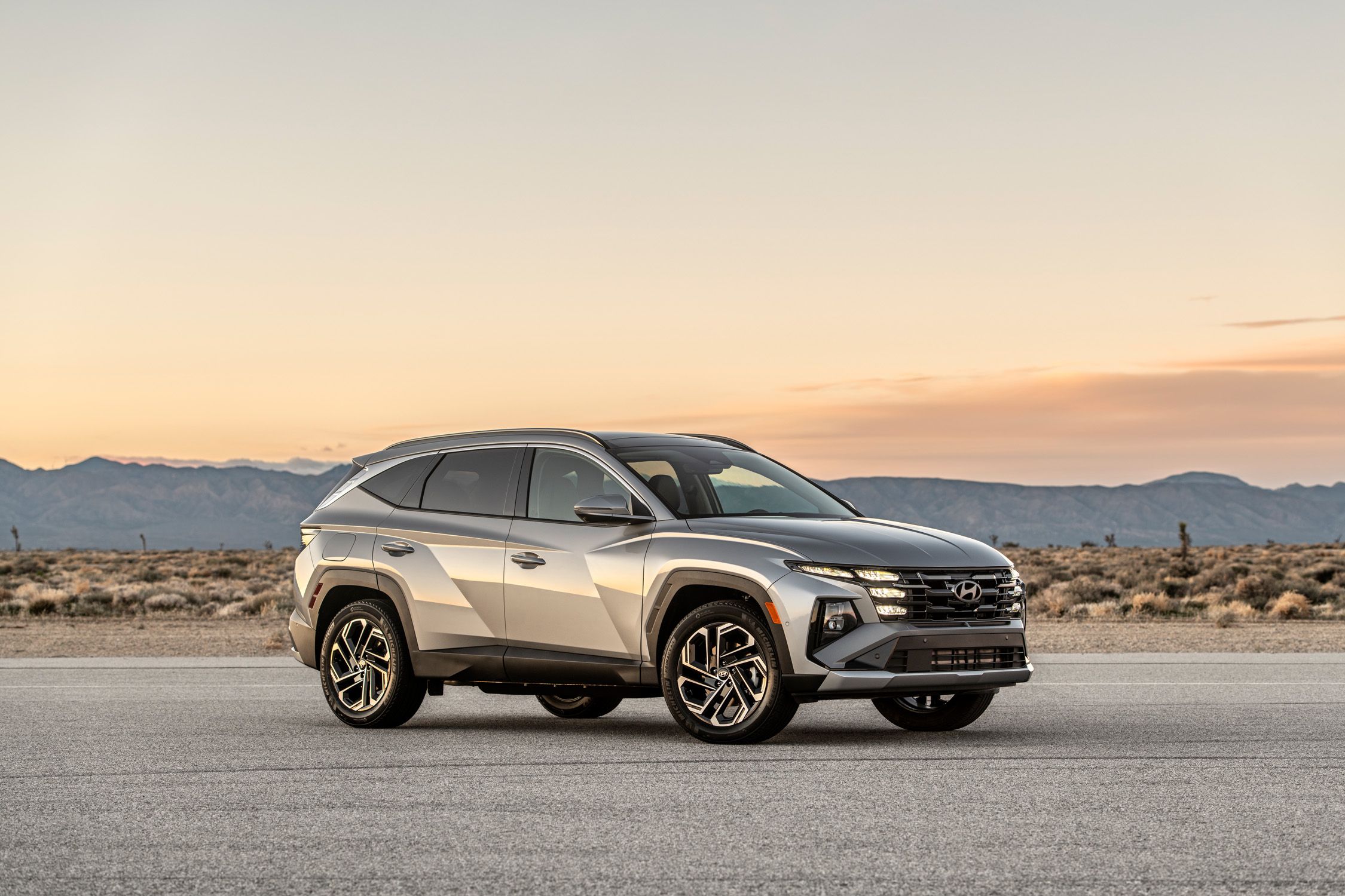 2025 Hyundai Tucson Hybrid