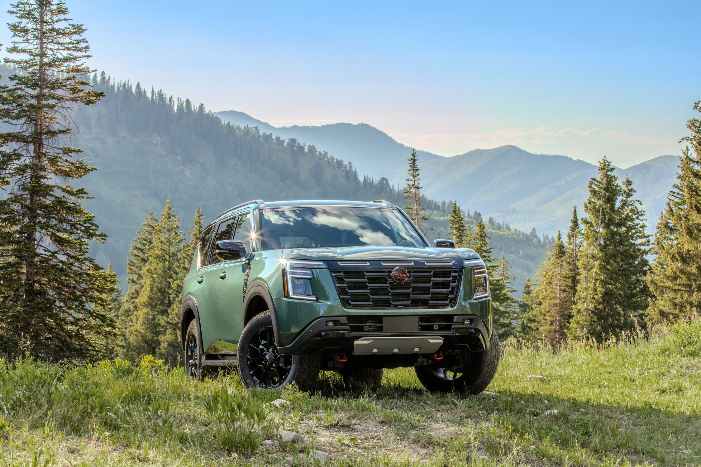 View Photos of the 2025 Nissan Armada