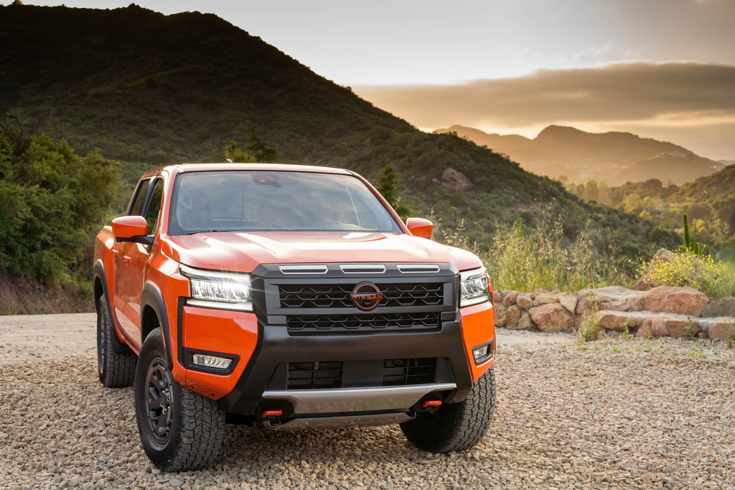 2025 Nissan Frontier Starts at $33,590 and Costs More Than a Chevy Colorado