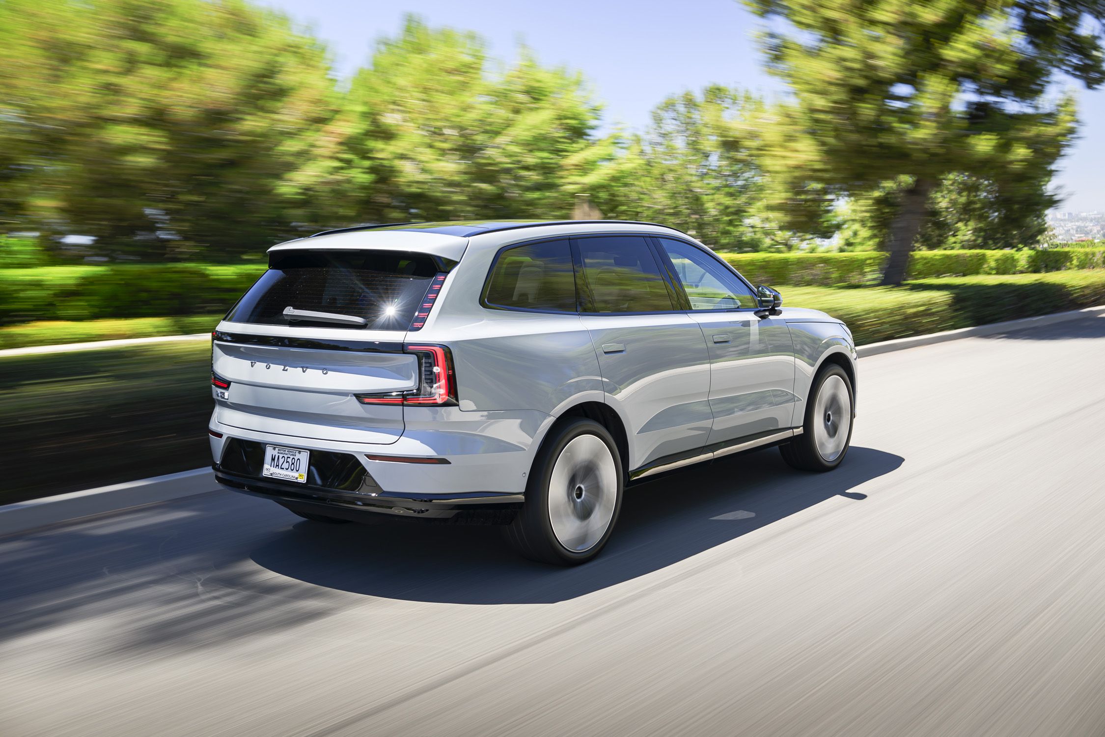 2025 Volvo EX90 Is the Electric SUV You Didn’t Know You Needed