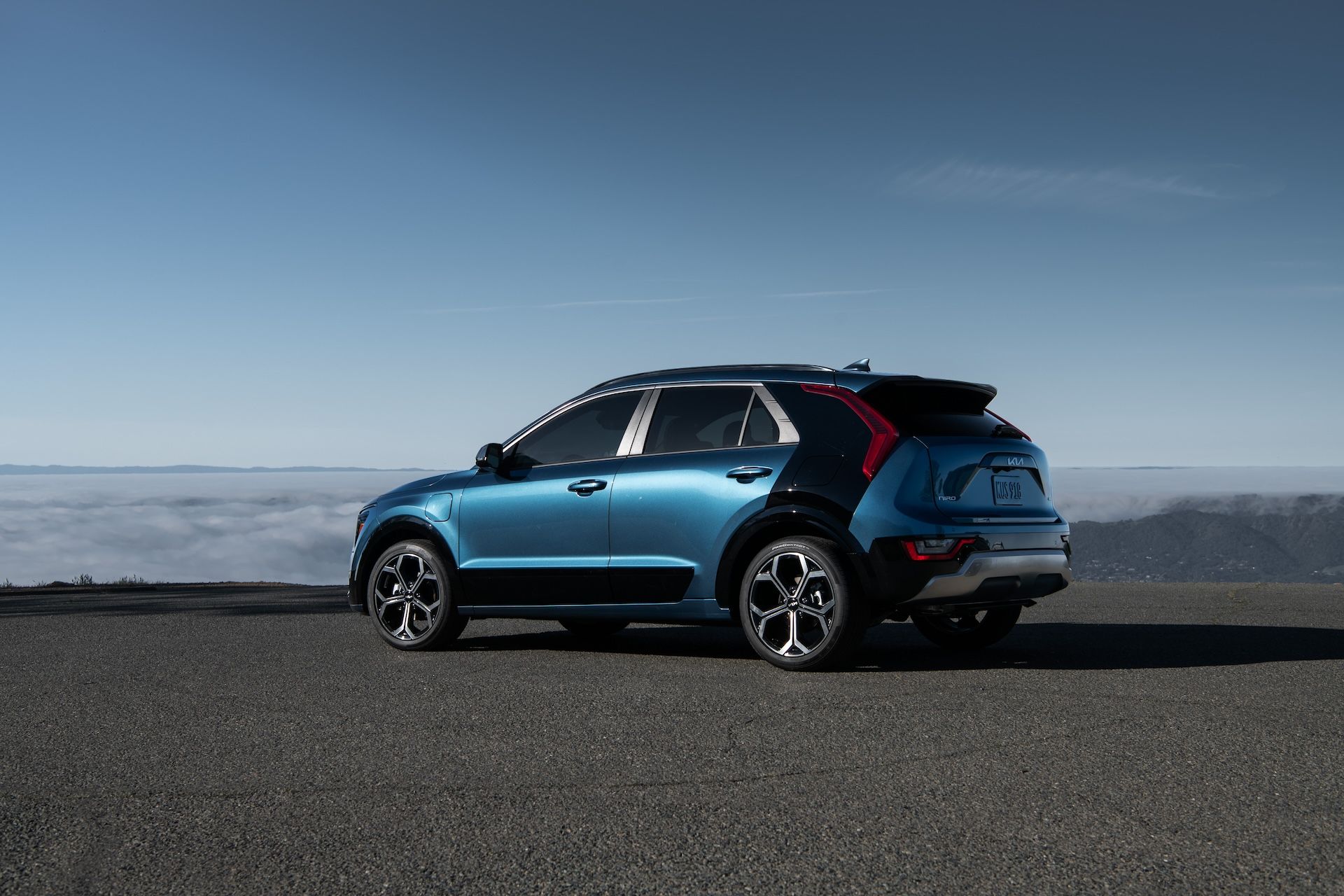 2025 Kia Niro Hybrid and Plug-In Hybrid Prices Are Basically Unchanged
