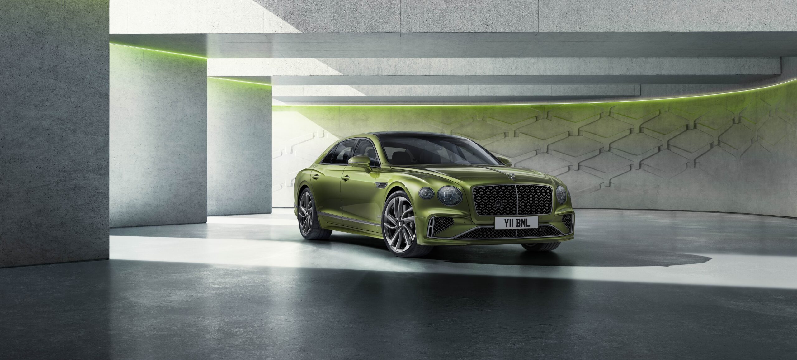 2025 Bentley Flying Spur Revealed with 771-HP Hybrid V-8, Refined Bumper