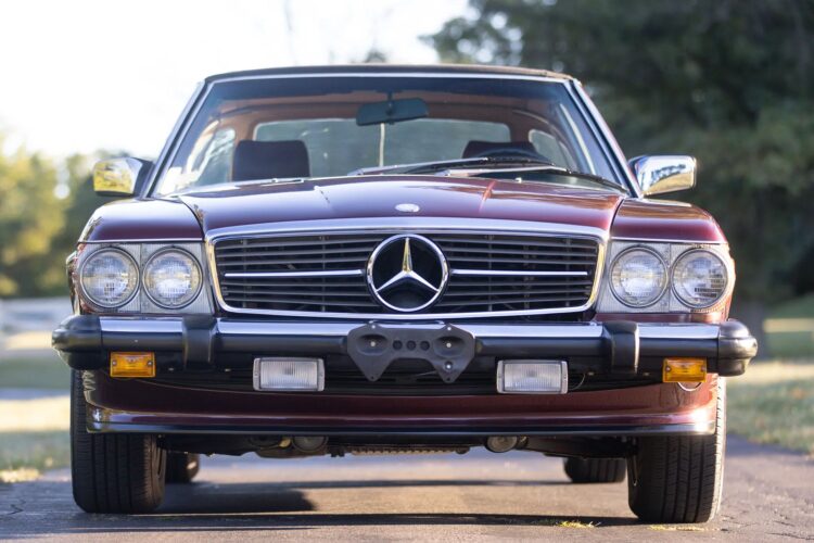 Pristine 1986 Mercedes-Benz 560SL Is Today’s Pick on Bring a Trailer