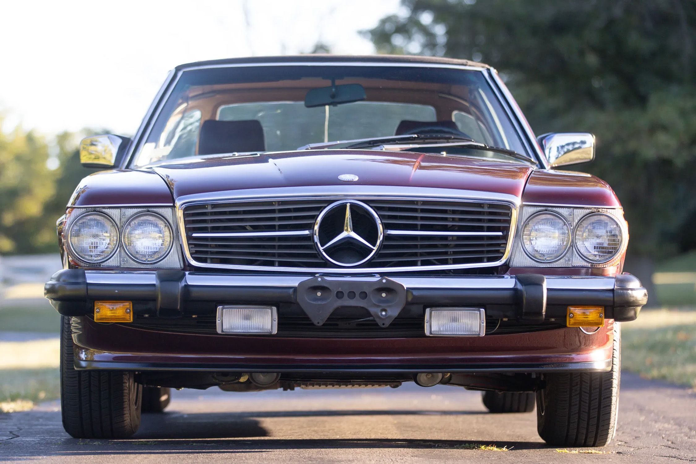 Pristine 1986 Mercedes-Benz 560SL Is Today’s Pick on Bring a Trailer