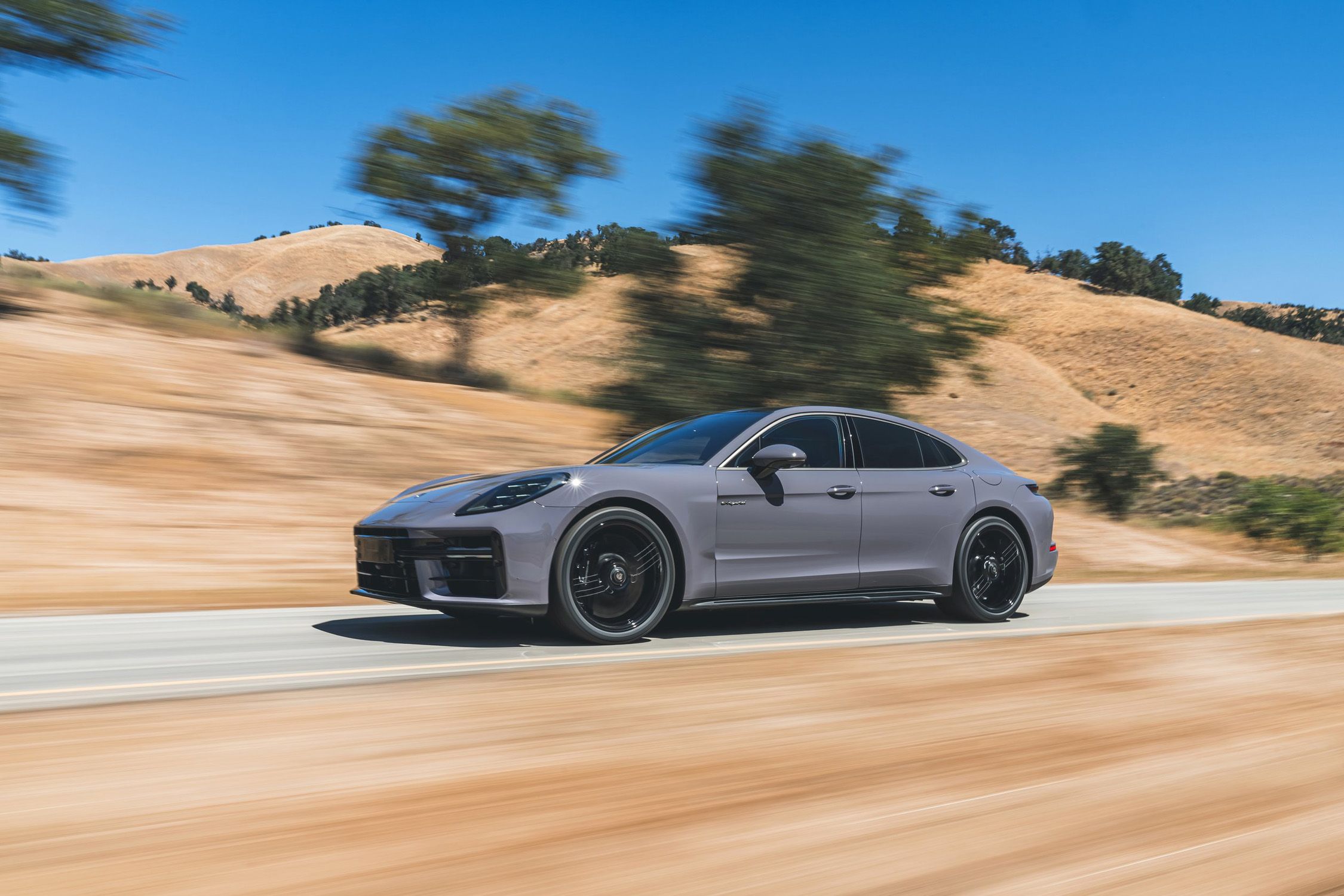2025 Porsche Panamera Turbo S E-Hybrid Is Packed with Tech and Trickery
