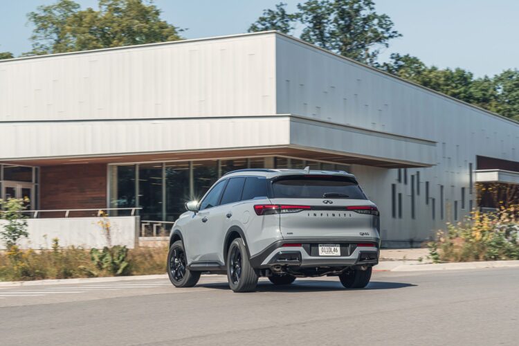 View Exterior Photos of the 2025 Infiniti QX60 Luxe AWD