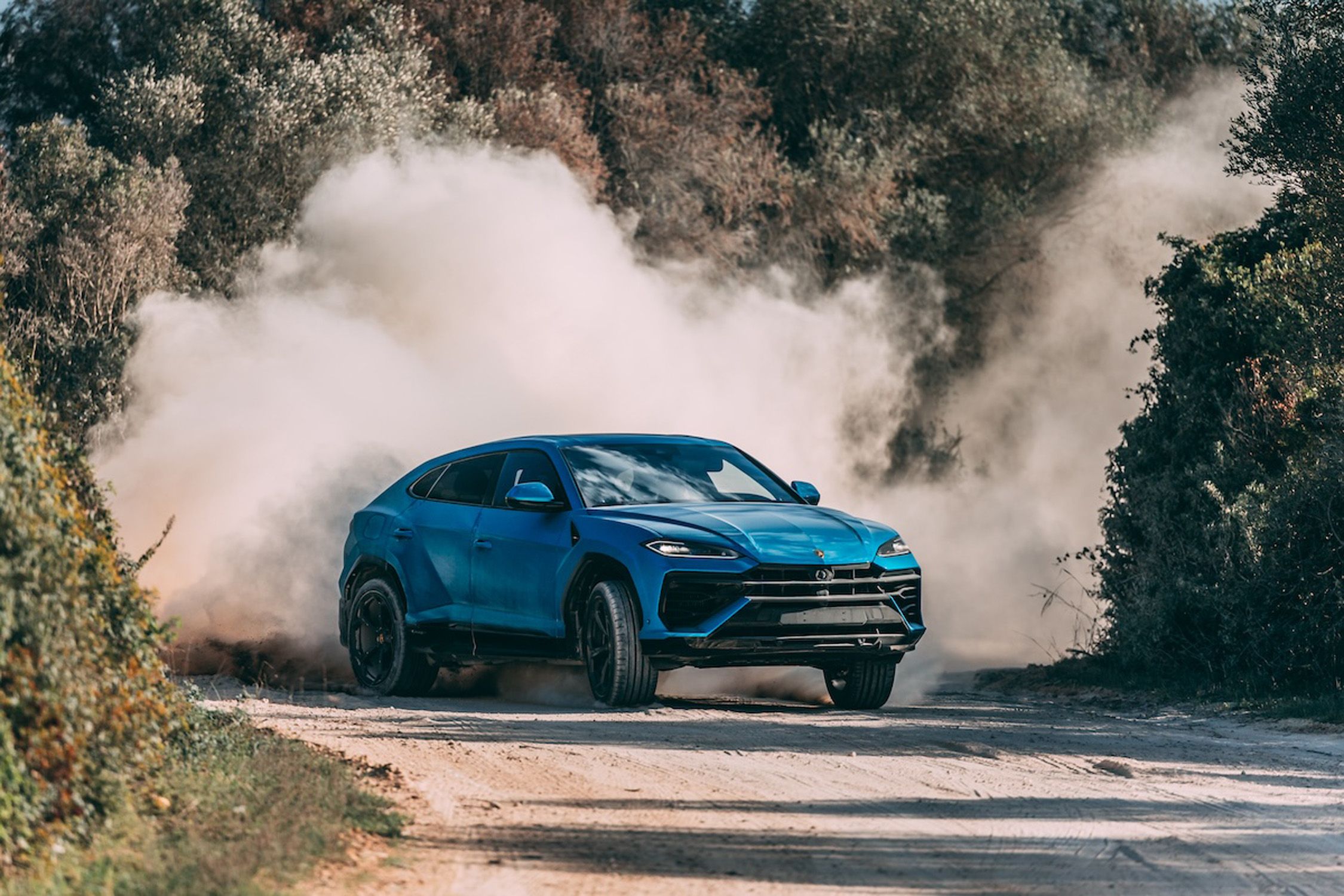 2025 Lamborghini Urus SE Hybrid Wants to Do More with More