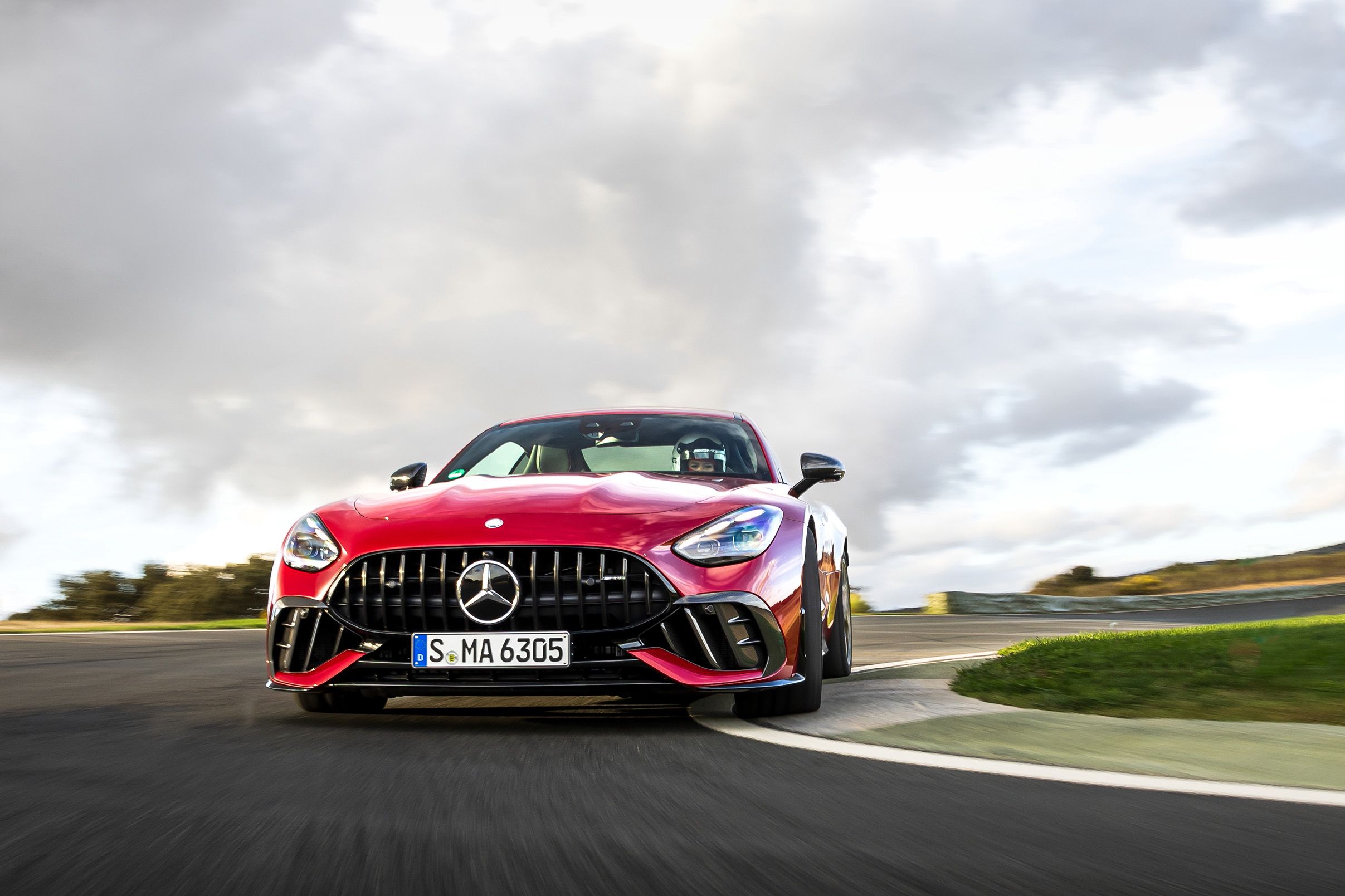 2025 Mercedes-AMG GT63 Pro Is a More Wieldy Track Weapon