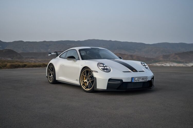 View Photos of the 2025 Porsche 911 GT3