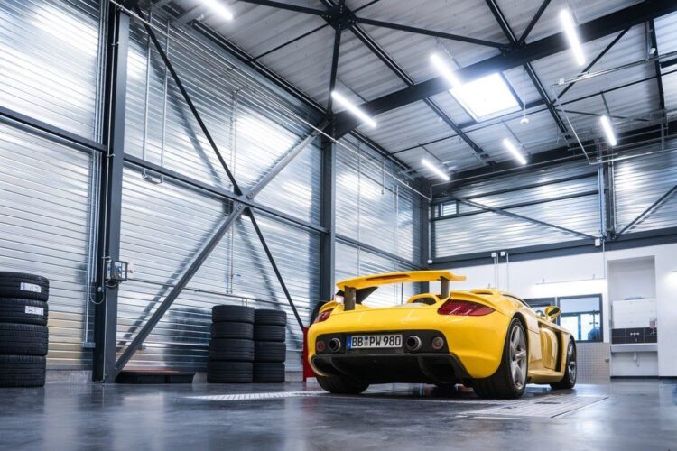 Porsche Giving Carrera GT Owners Brand-New Michelin Tires, Free