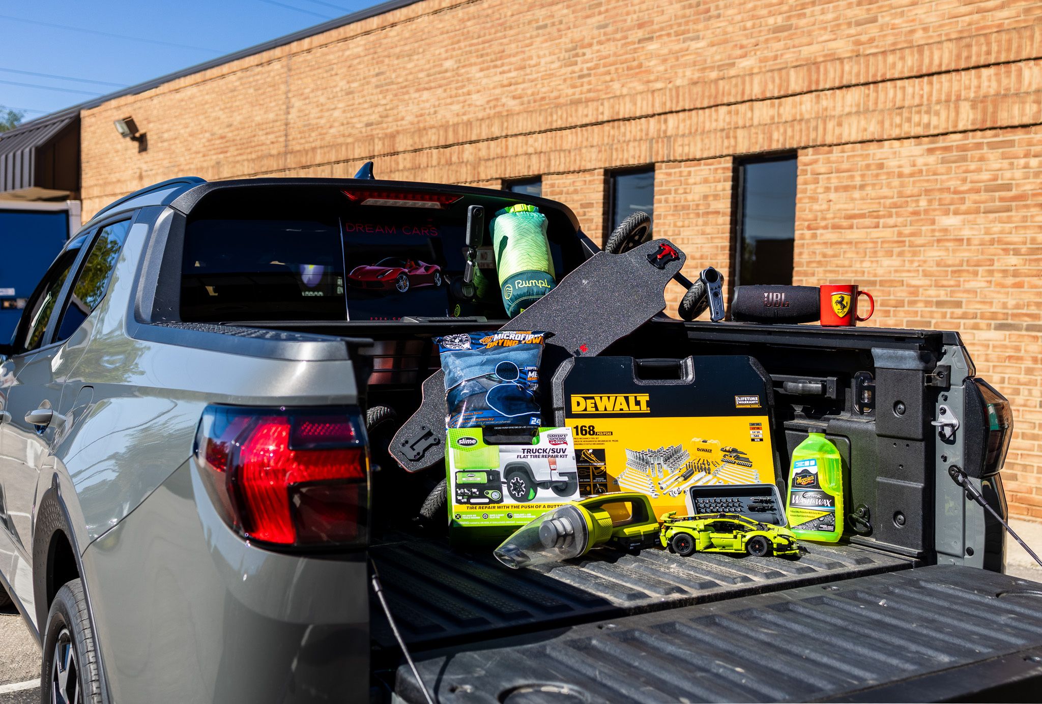 Best Accessories and Gadgets for Car-Obsessed Teens