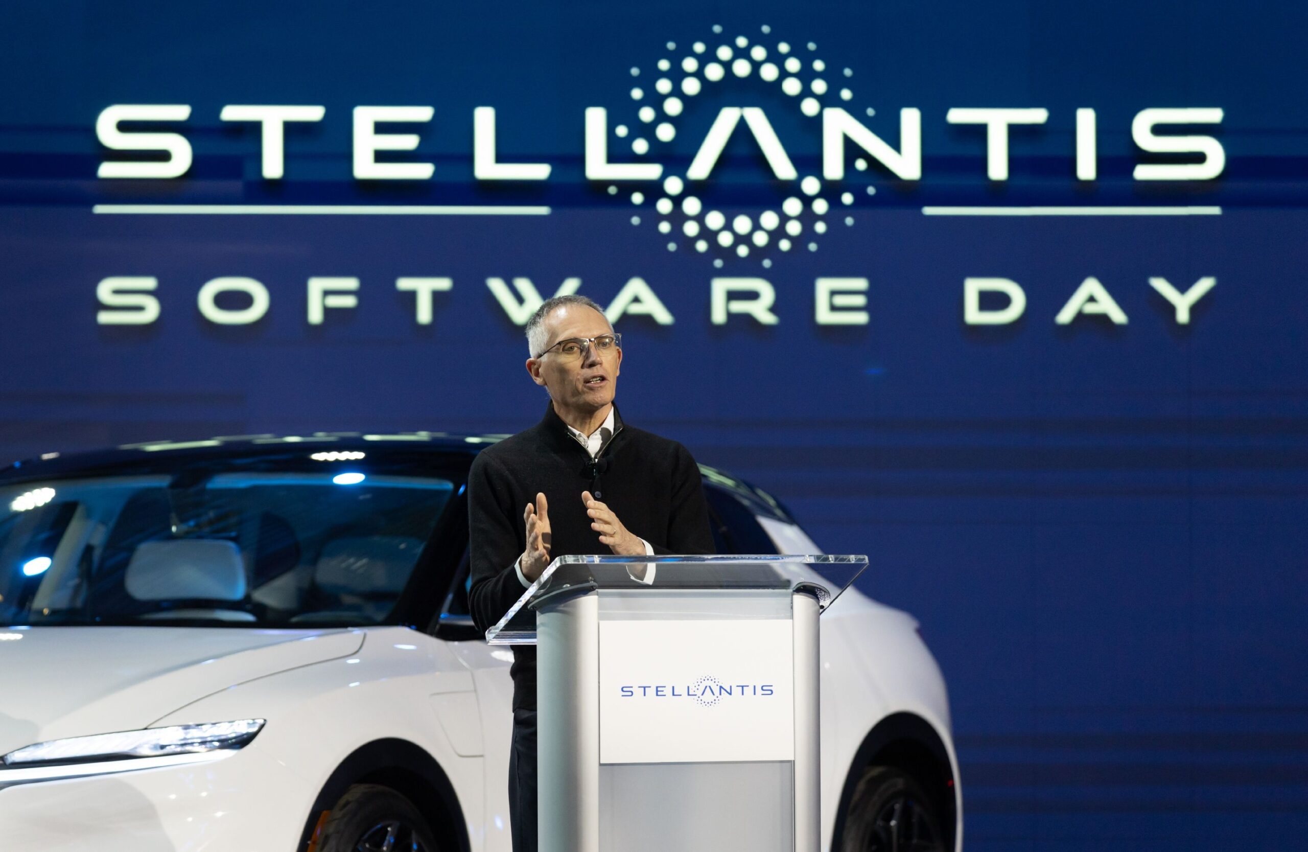 Stellantis CEO Carlos Tavares Set to Retire in 2026