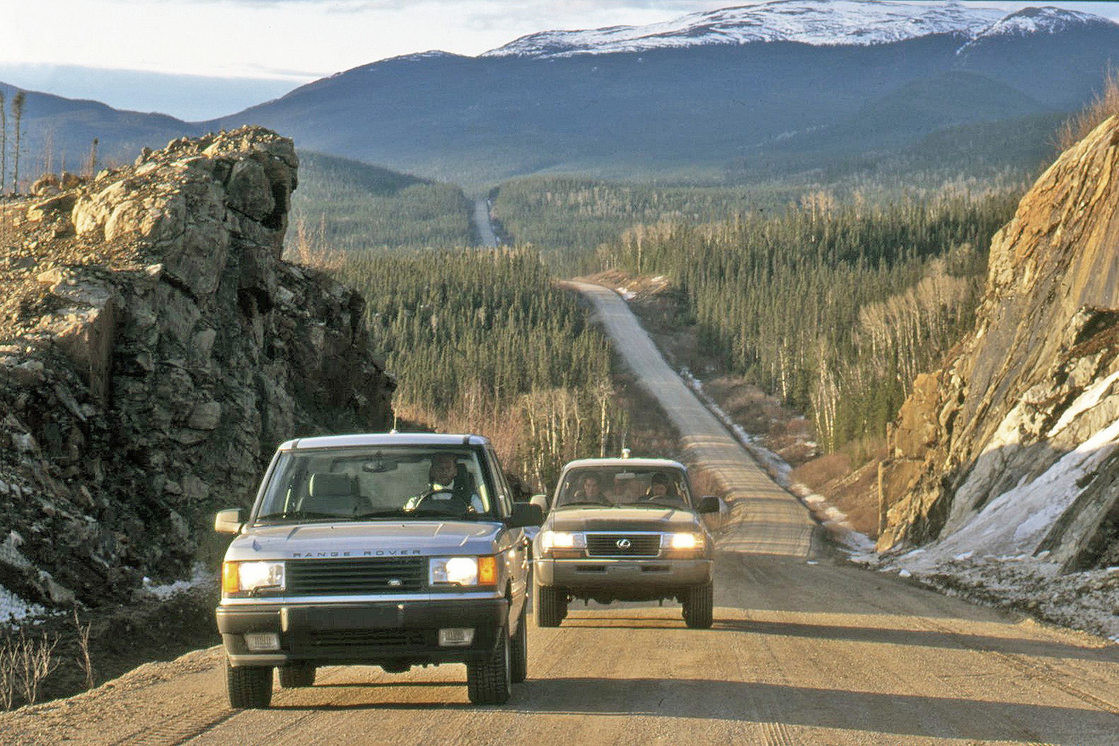 View Photos of the 1996 Lexus LX450 vs. 1996 Range Rover 4.0SE