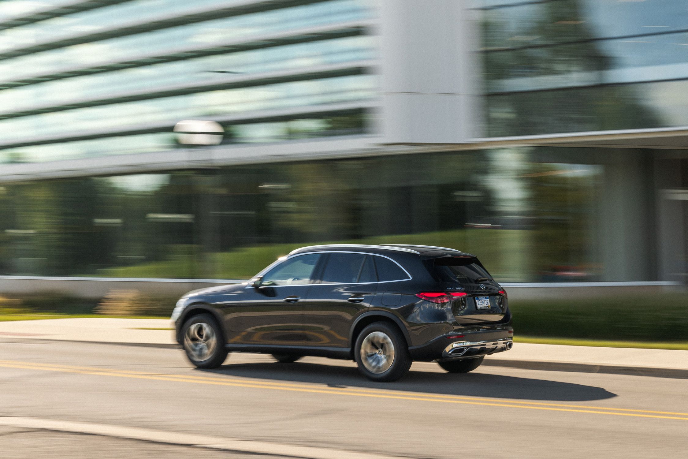2025 Mercedes-Benz GLC350e Tested: You Really Need to Plug It In