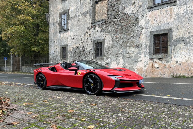 2024 Ferrari SF90 XX Spider Has Big-Wing Energy