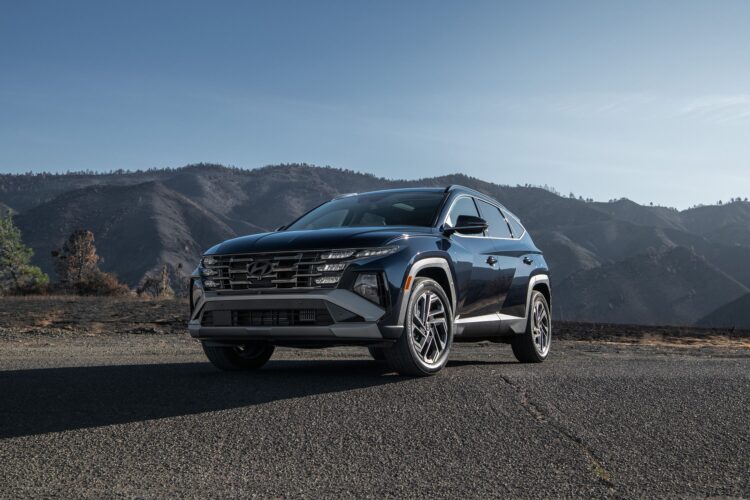 Hyundai Tucson, Santa Cruz Recalled Due to a Risk of Rolling Away