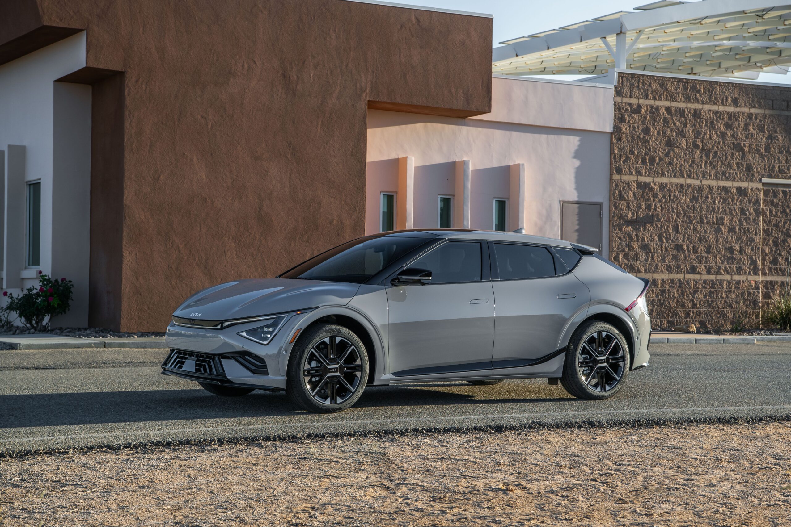 2025 Kia EV6 Adds More Range and Gives the GT 641 HP, Pseudo Shifts