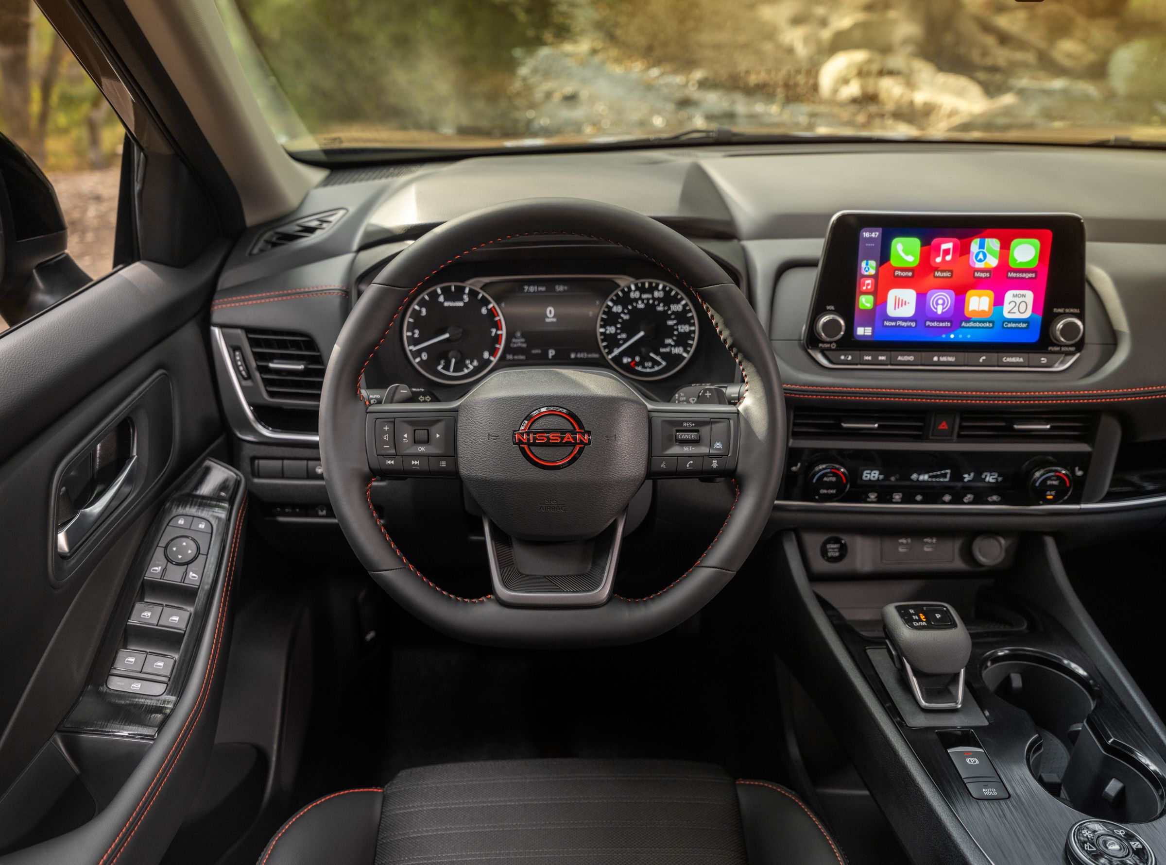Interior Photos of the 2025 Nissan Rogue Rock Creek Edition