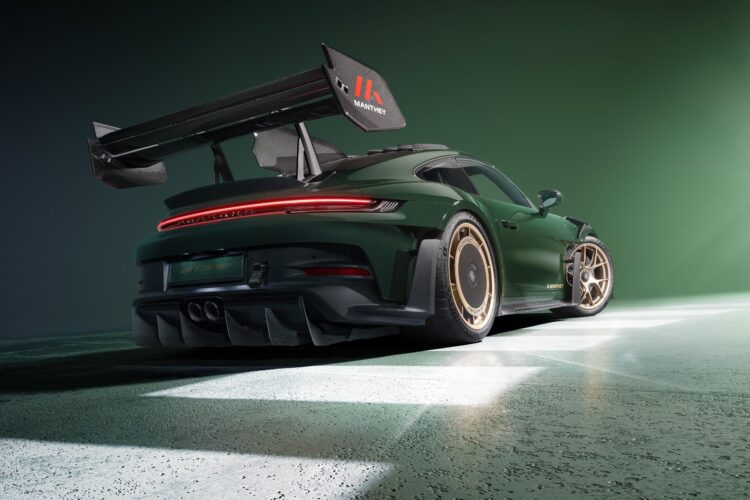Porsche 911 GT3 RS Adds Manthey Racing Kit for Even More Downforce