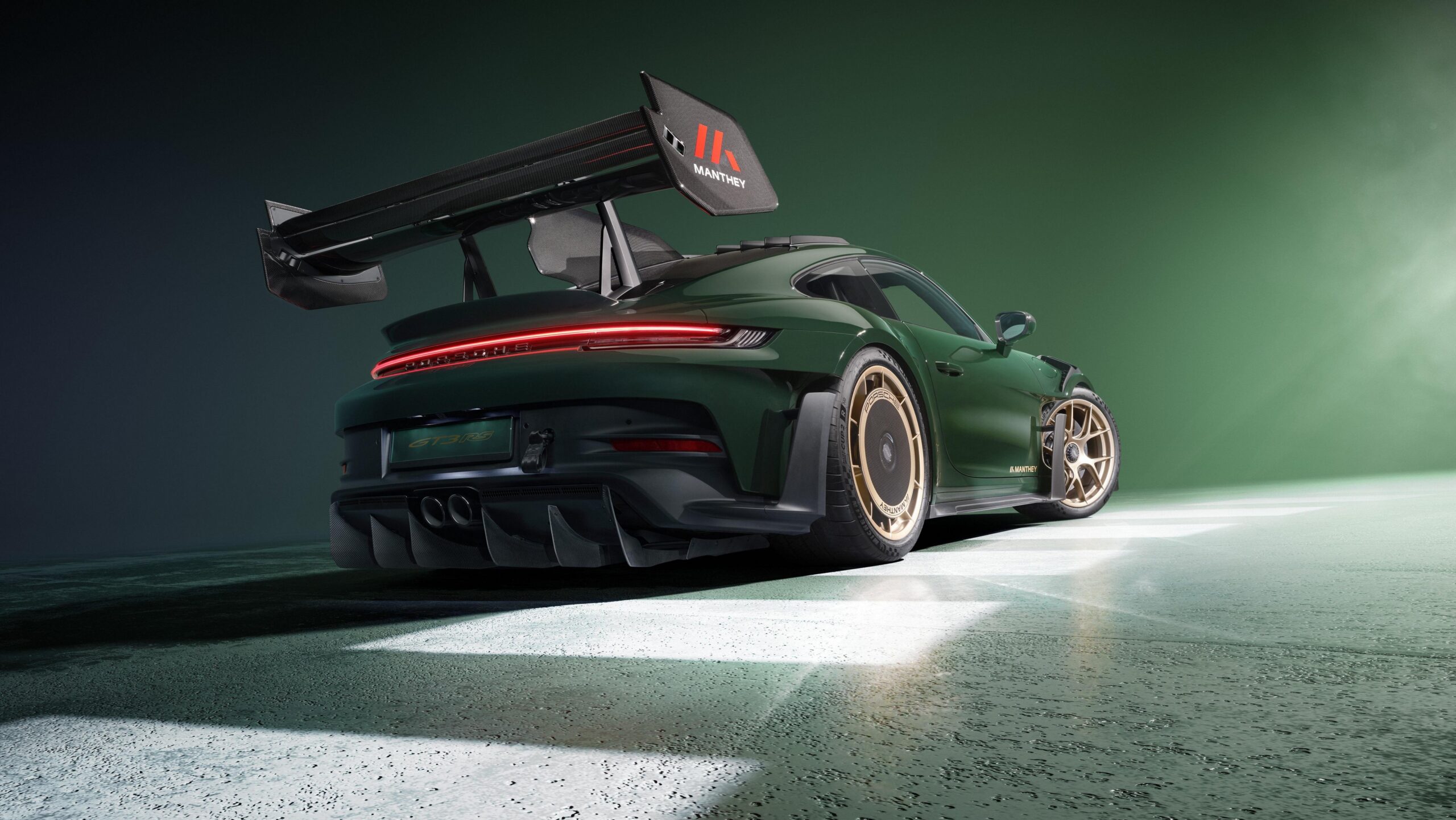 Porsche 911 GT3 RS Adds Manthey Racing Kit for Even More Downforce
