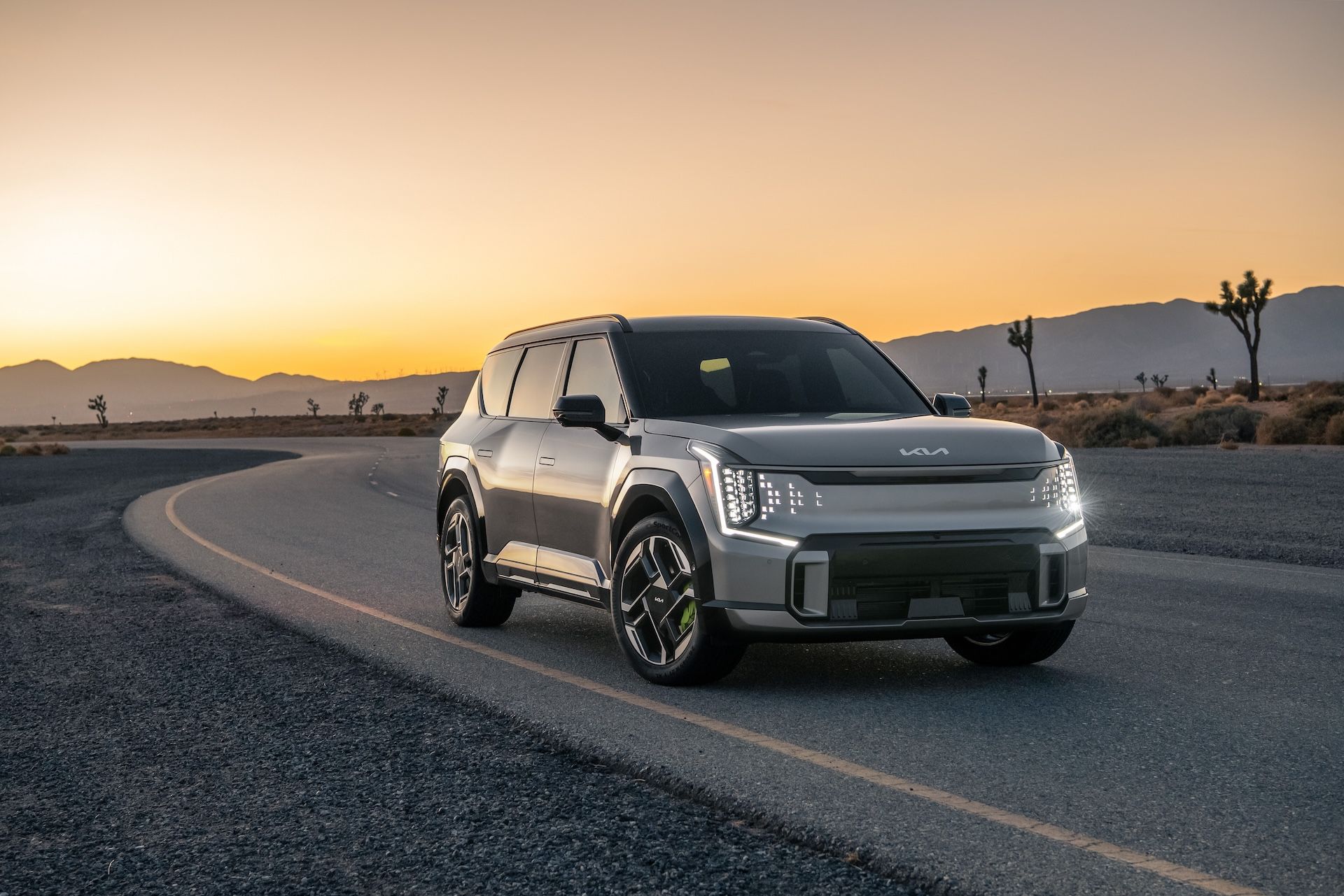 2026 Kia EV9 GT Is a 501-HP Electric SUV the Whole Family Can Enjoy