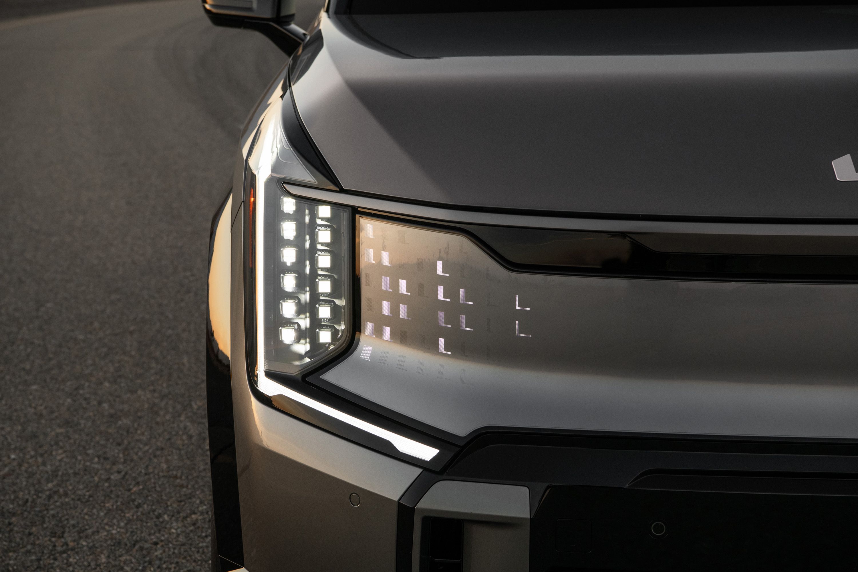 View Exterior Photos of the 2026 Kia EV9 GT