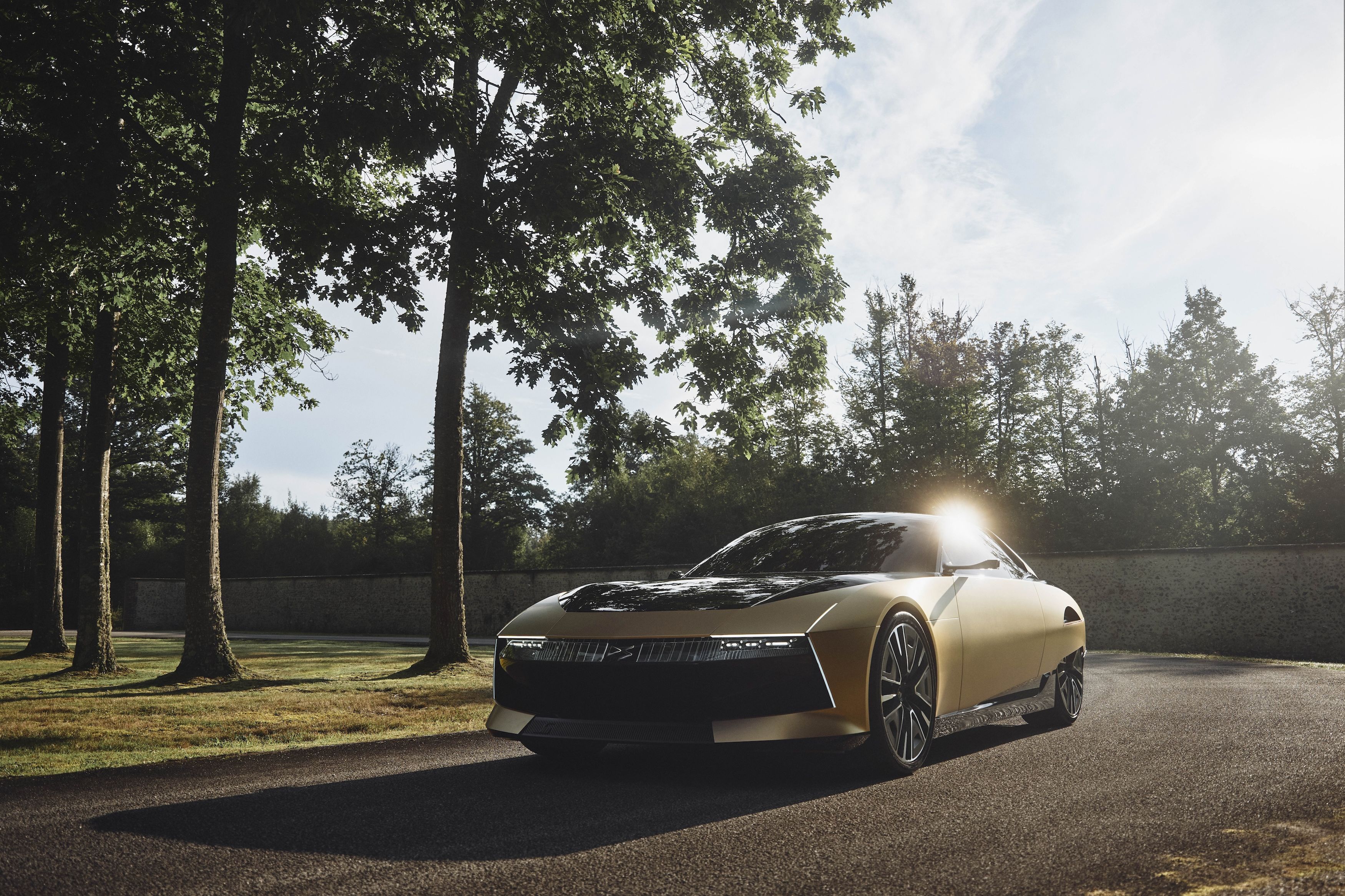 Stunning DS SM Tribute Could Enter Production with Maserati V-6