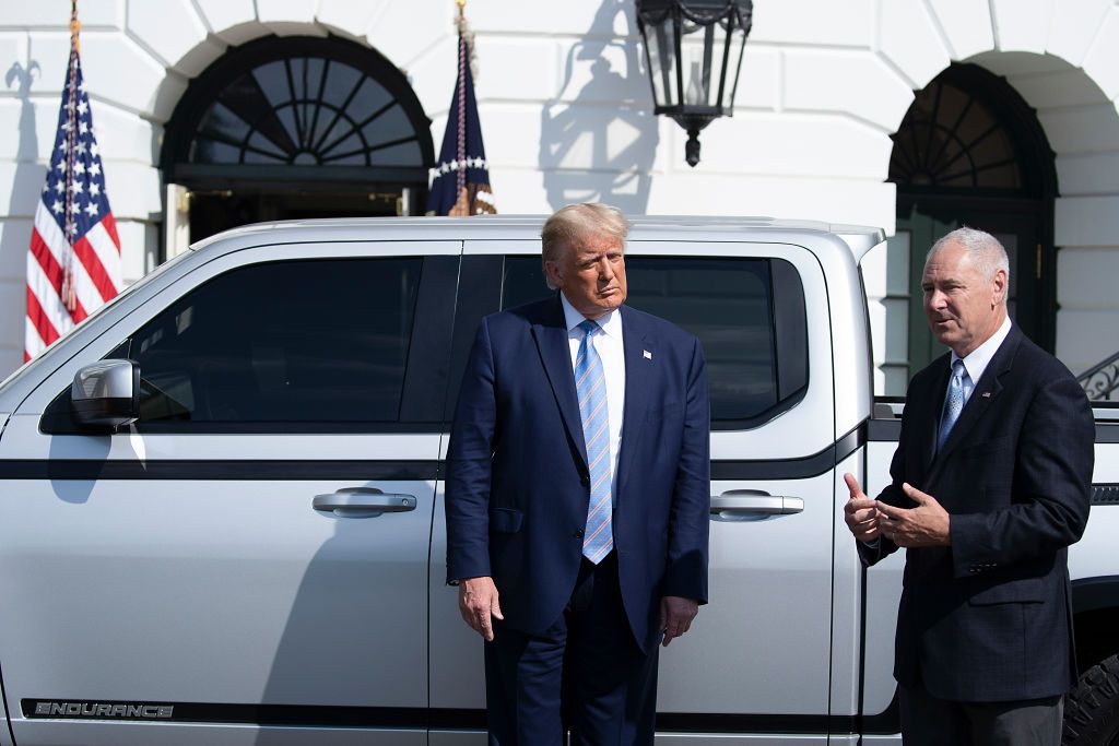Automakers Petition Trump, Hoping to Avoid Drastic EV Policy Changes