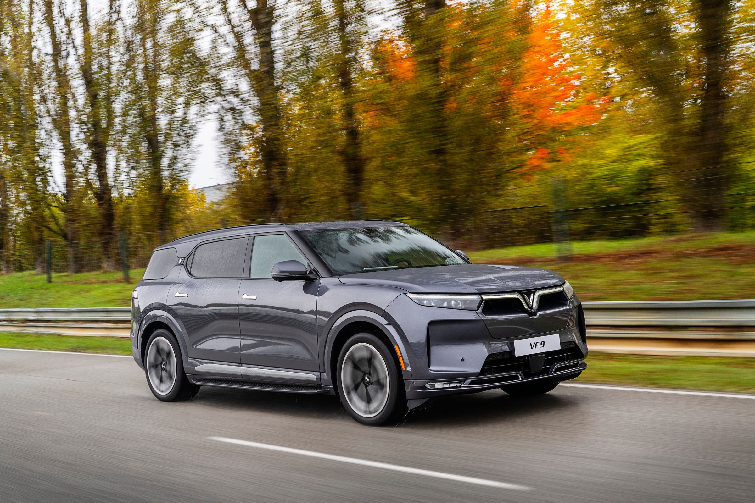 2025 VinFast VF9