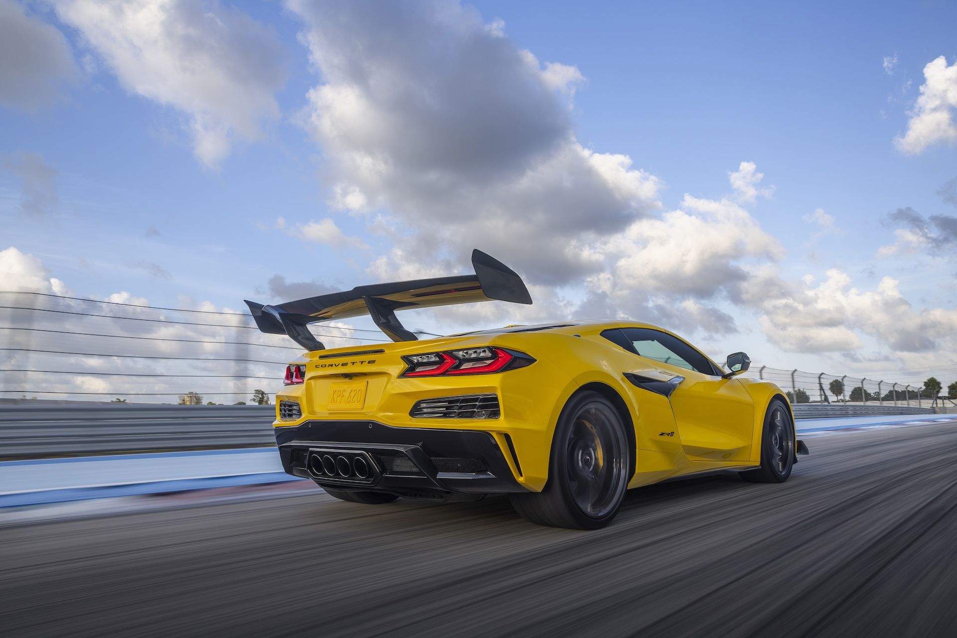2025 Chevy Corvette ZR1 Can Go from 0 to 60 MPH in a Claimed 2.3 Seconds