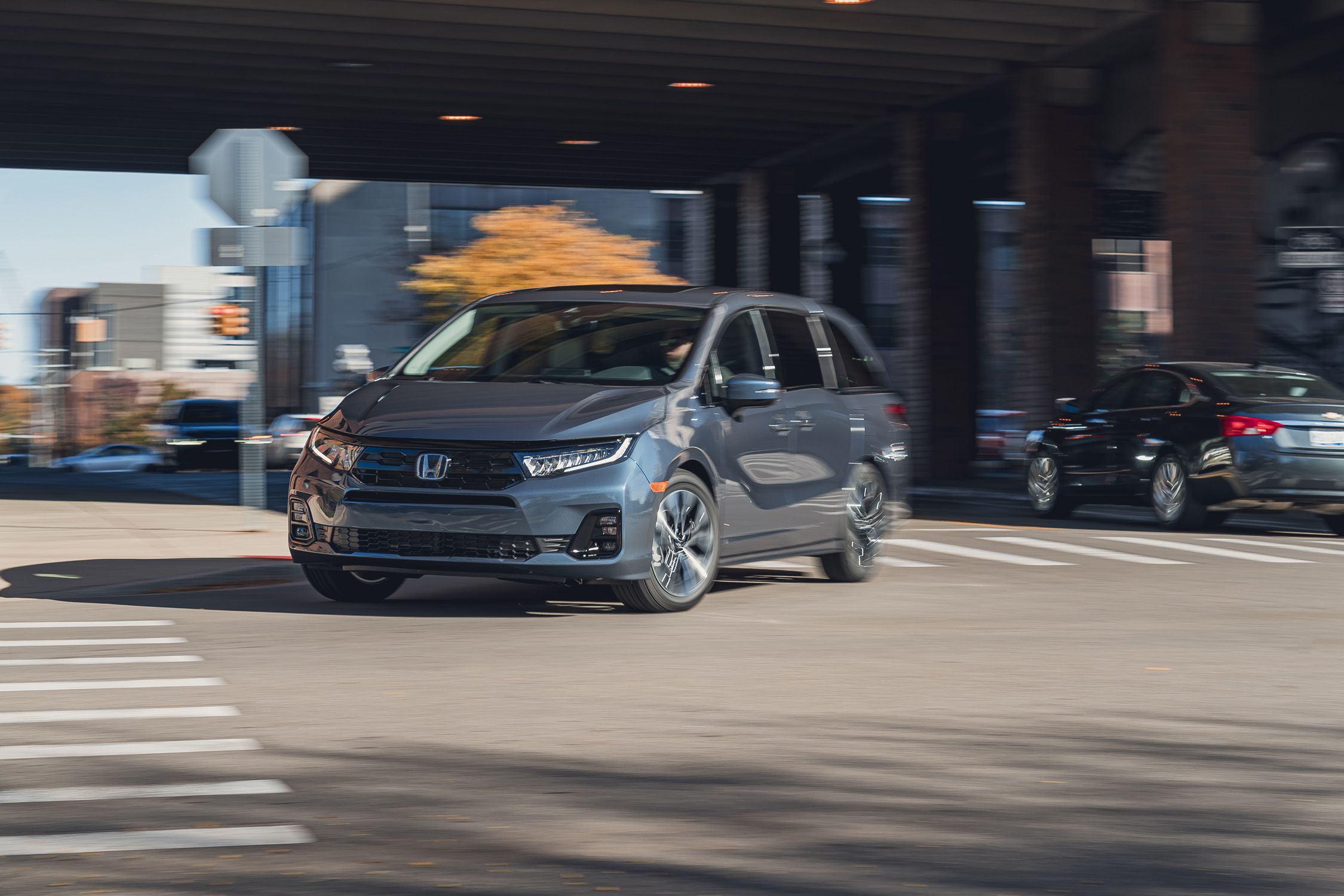 View Exterior Photos of the 2025 Honda Odyssey