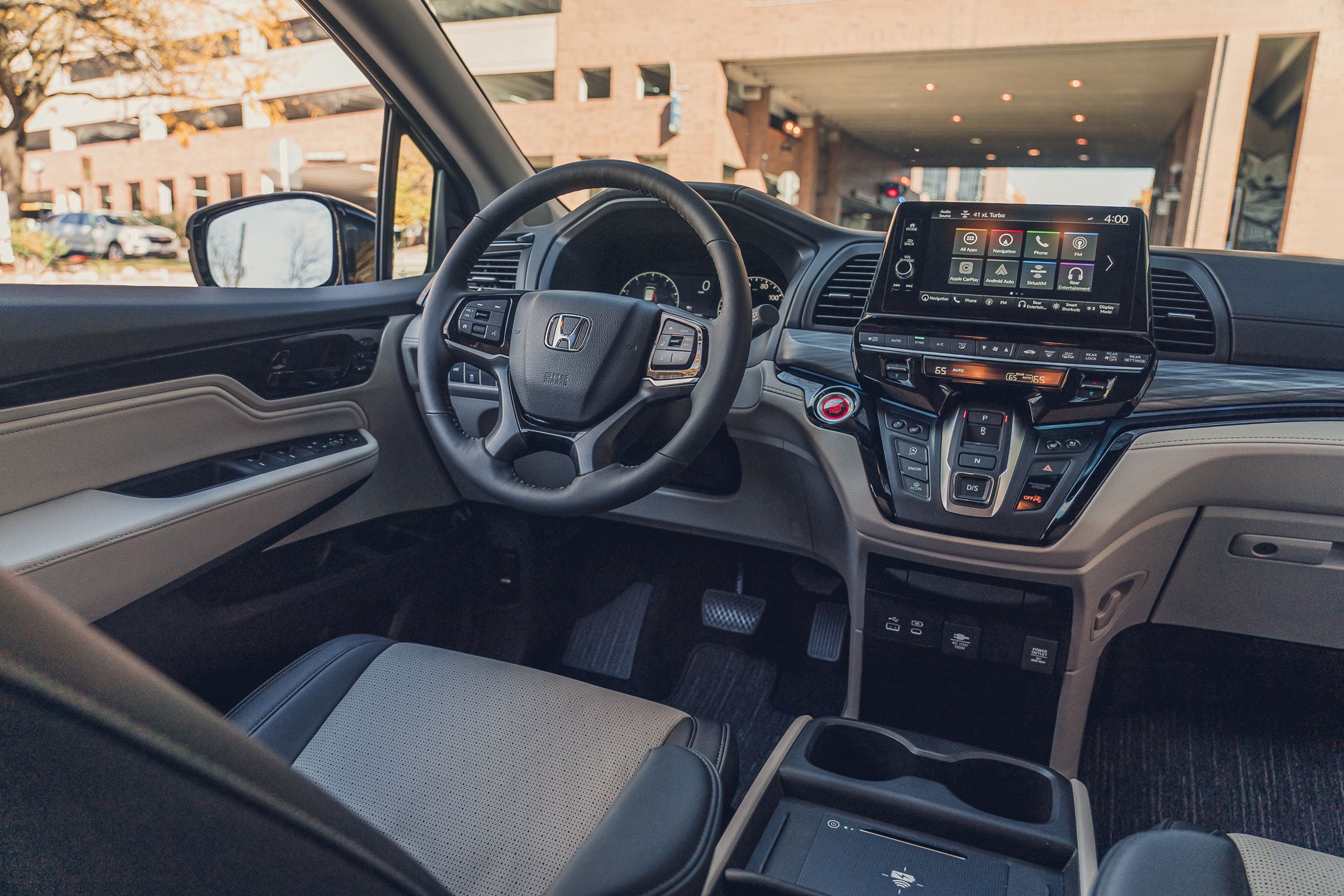 View Interior Photos of the 2025 Honda Odyssey