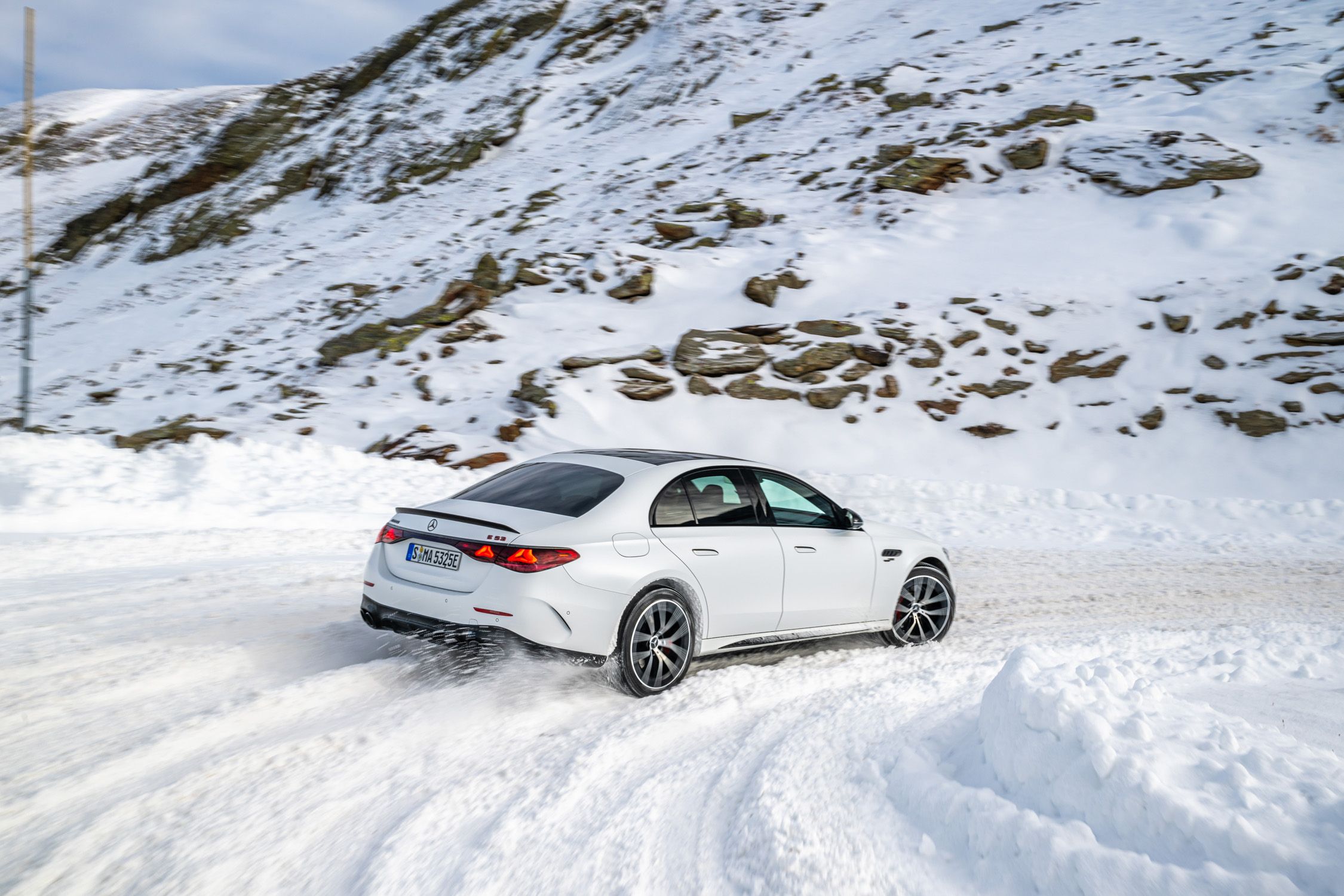2025 Mercedes-AMG E53 Hybrid: Big Power with a Relaxed Demeanor