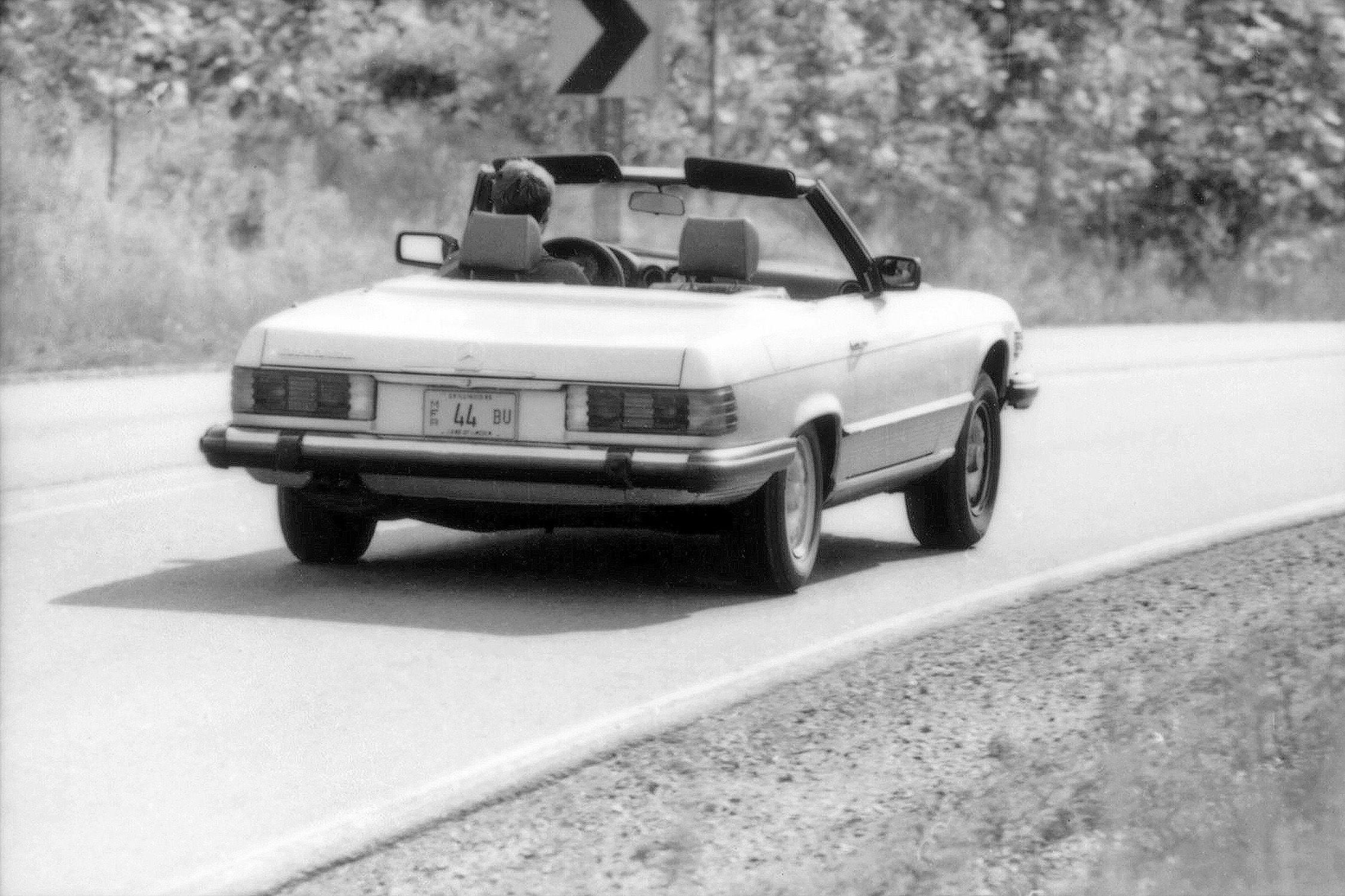 View Photos of the 1985 Mercedes-Benz 380SL