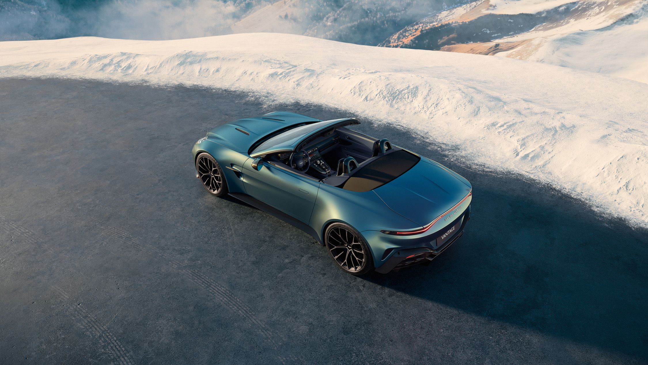 2026 Aston Martin Vantage Roadster Sends a V-8 Roar Directly to Your Ears