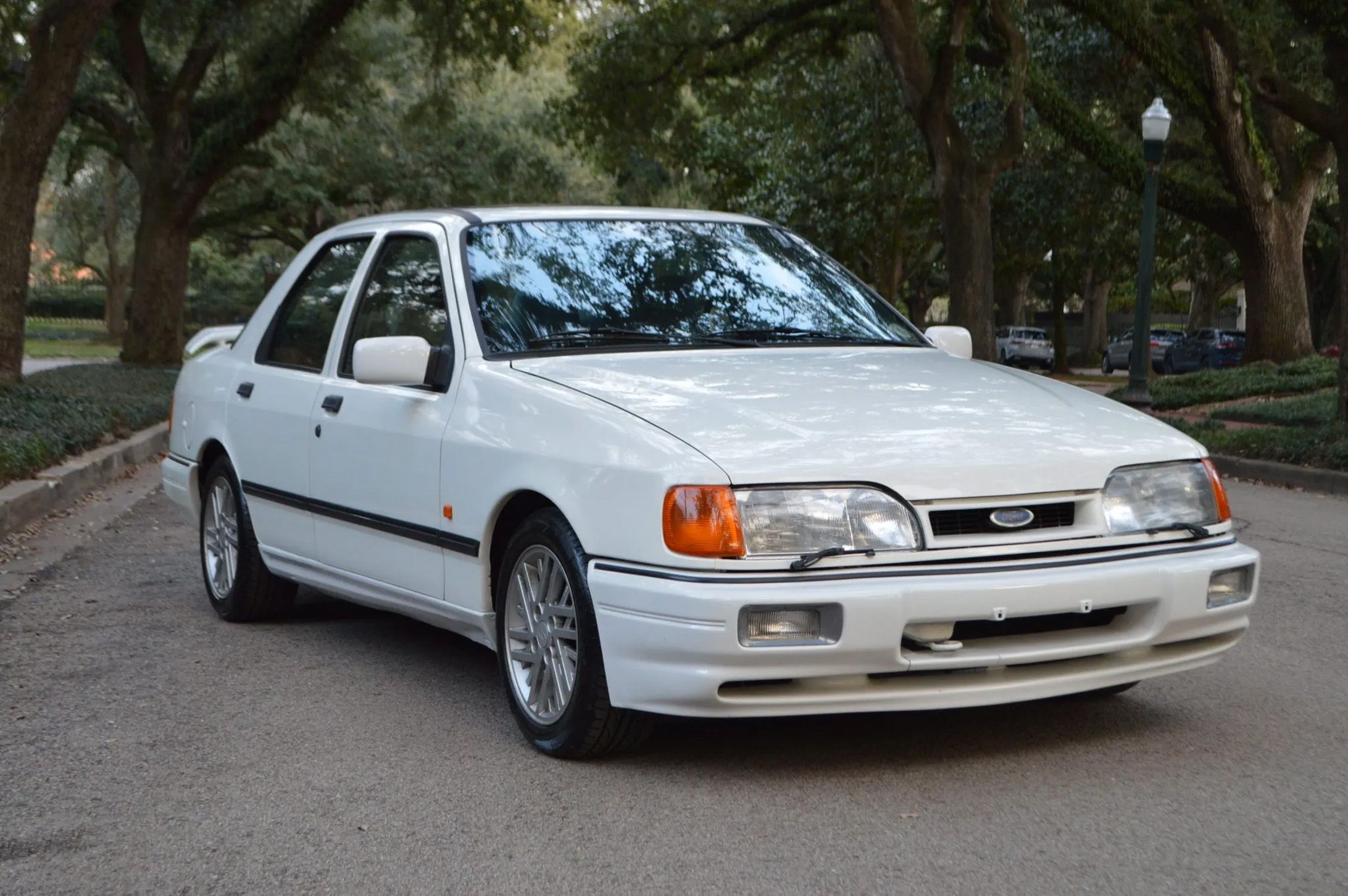 1989 Ford Sierra Cosworth RS Is Today’s Bring a Trailer Find