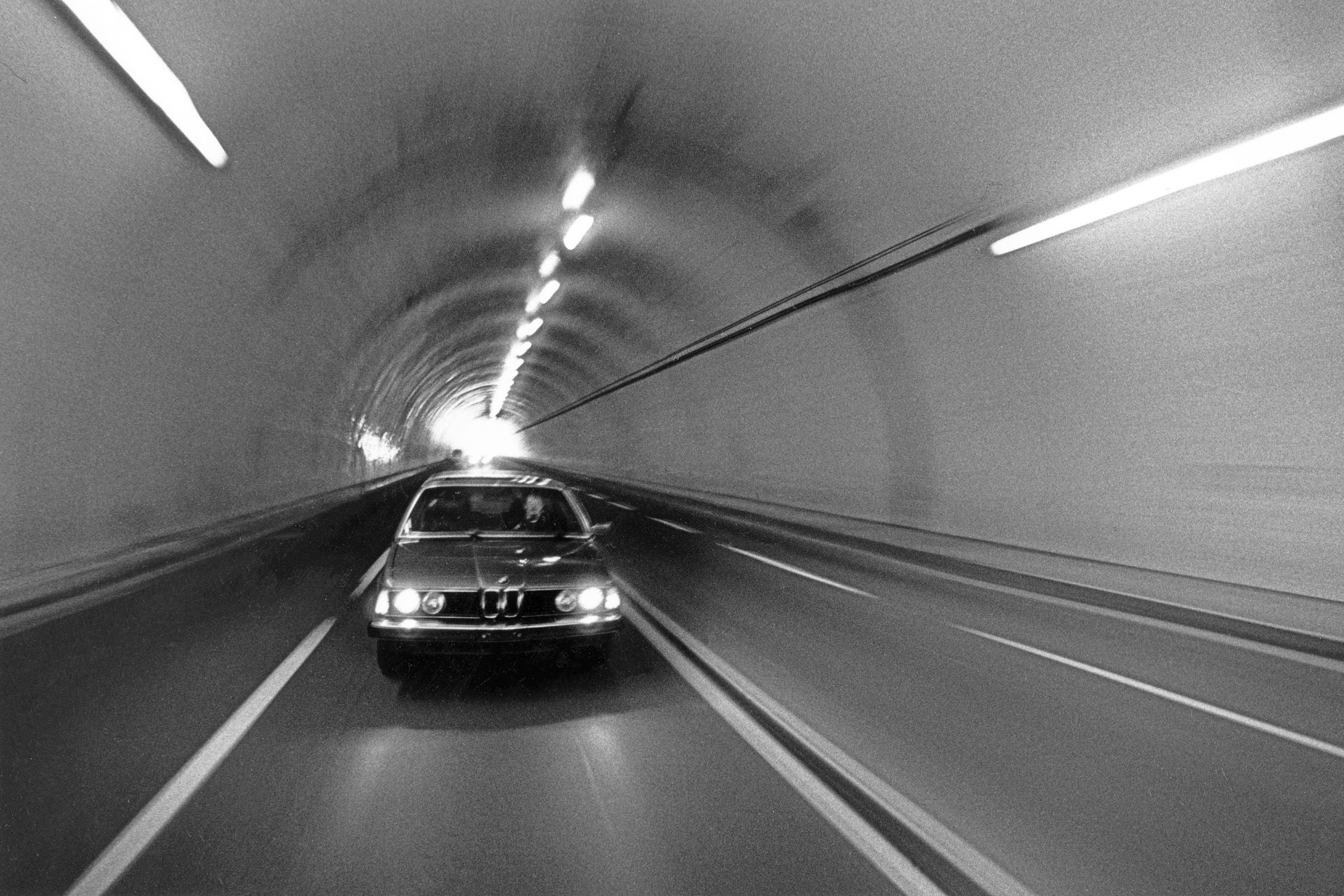 View Photos of the 1980 BMW 733i