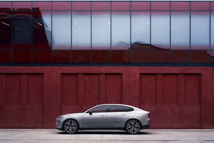 View Exterior Photos of the 2026 Volvo ES90
